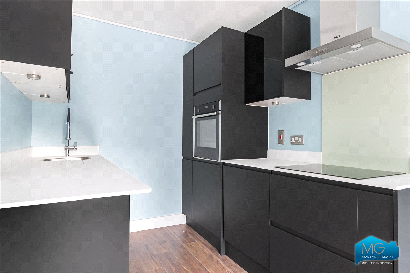Hunter House, Junction Road, Kentish Town, London, N19+  - Martyn Gerrard