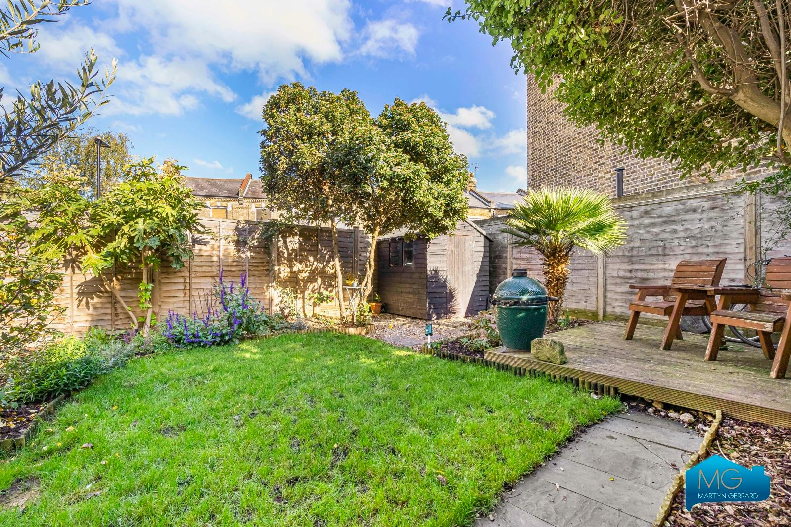 2 bedroom Terraced House to rent - Martyn Gerrard