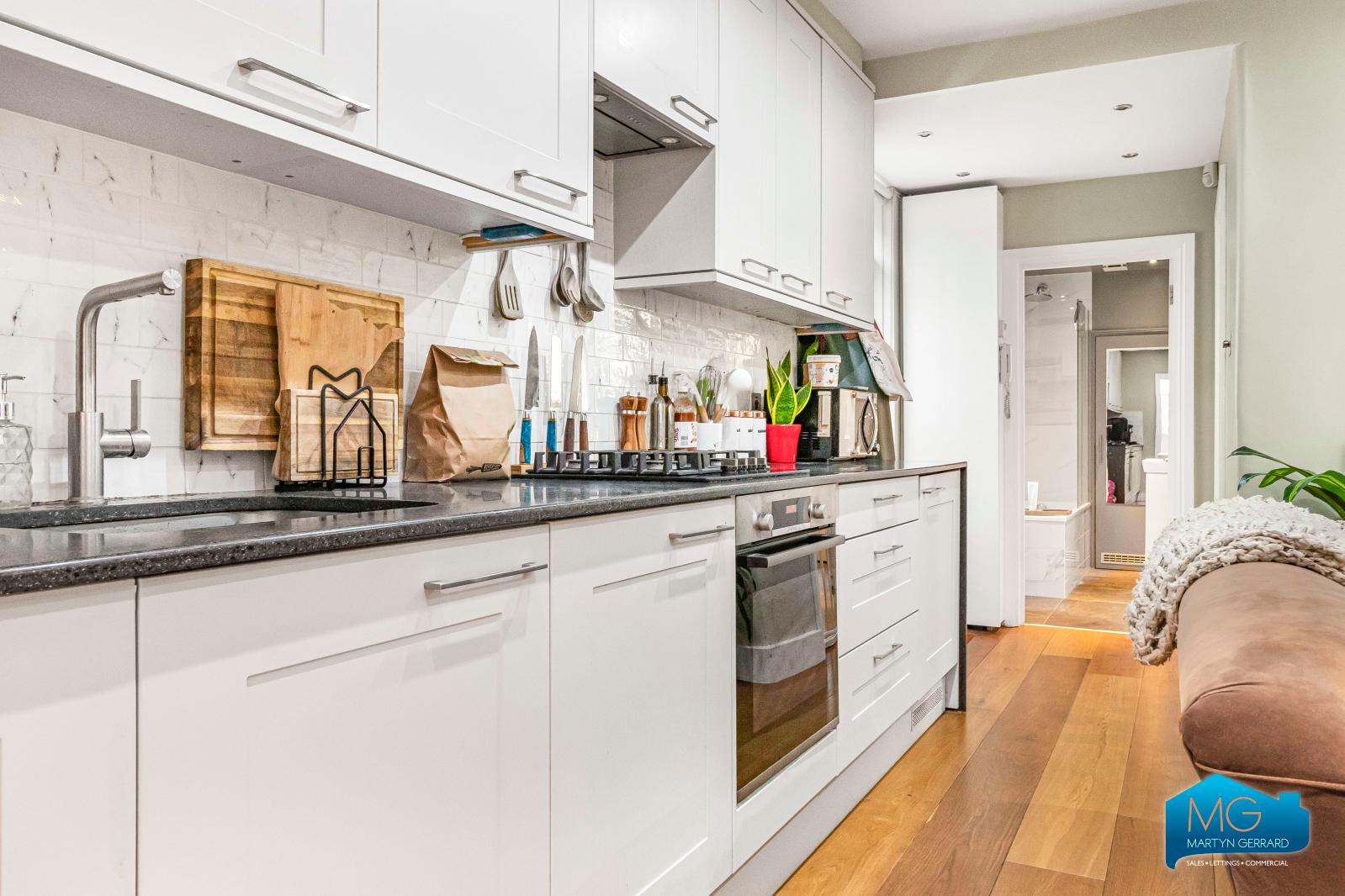 2 bedroom Terraced House to rent - Martyn Gerrard