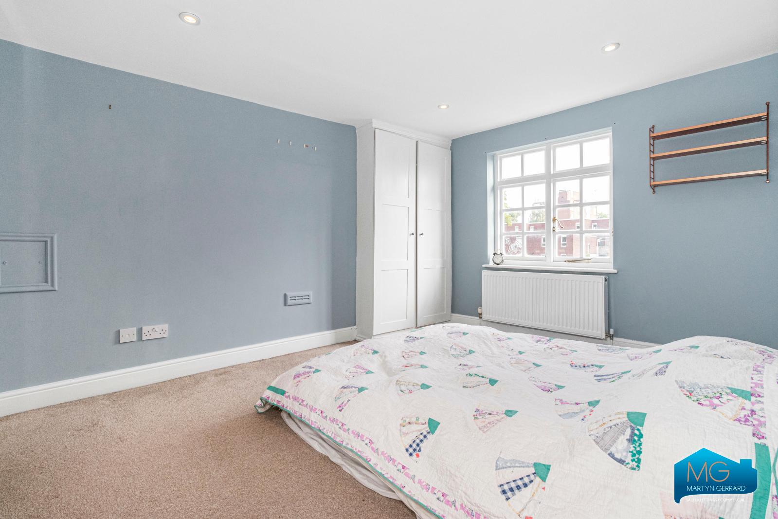 2 bedroom Terraced House to rent - Martyn Gerrard