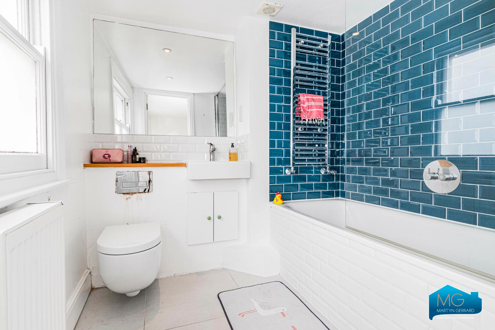 2 bedroom Terraced House to rent - Martyn Gerrard
