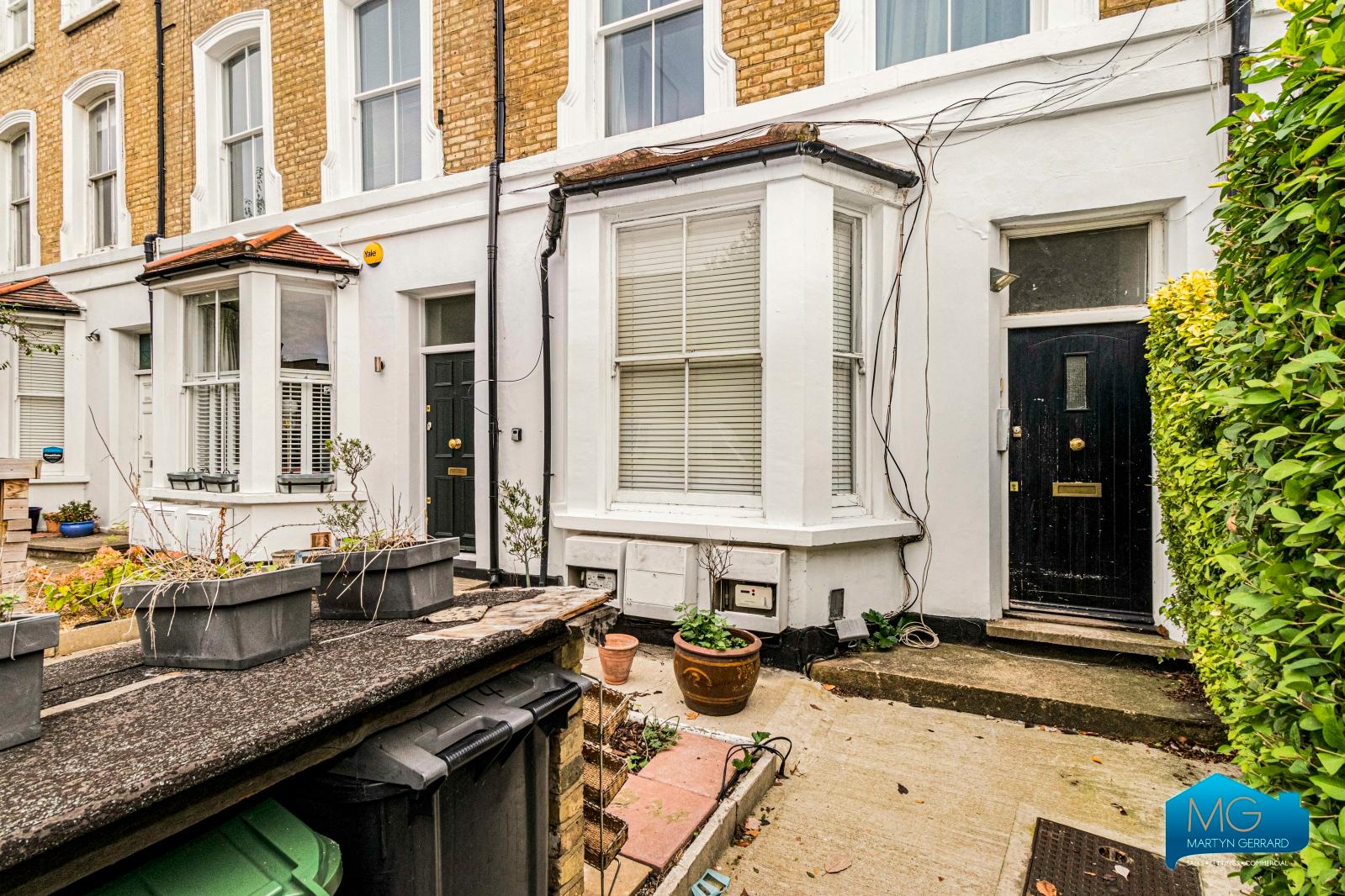 2 bedroom Terraced House to rent - Martyn Gerrard