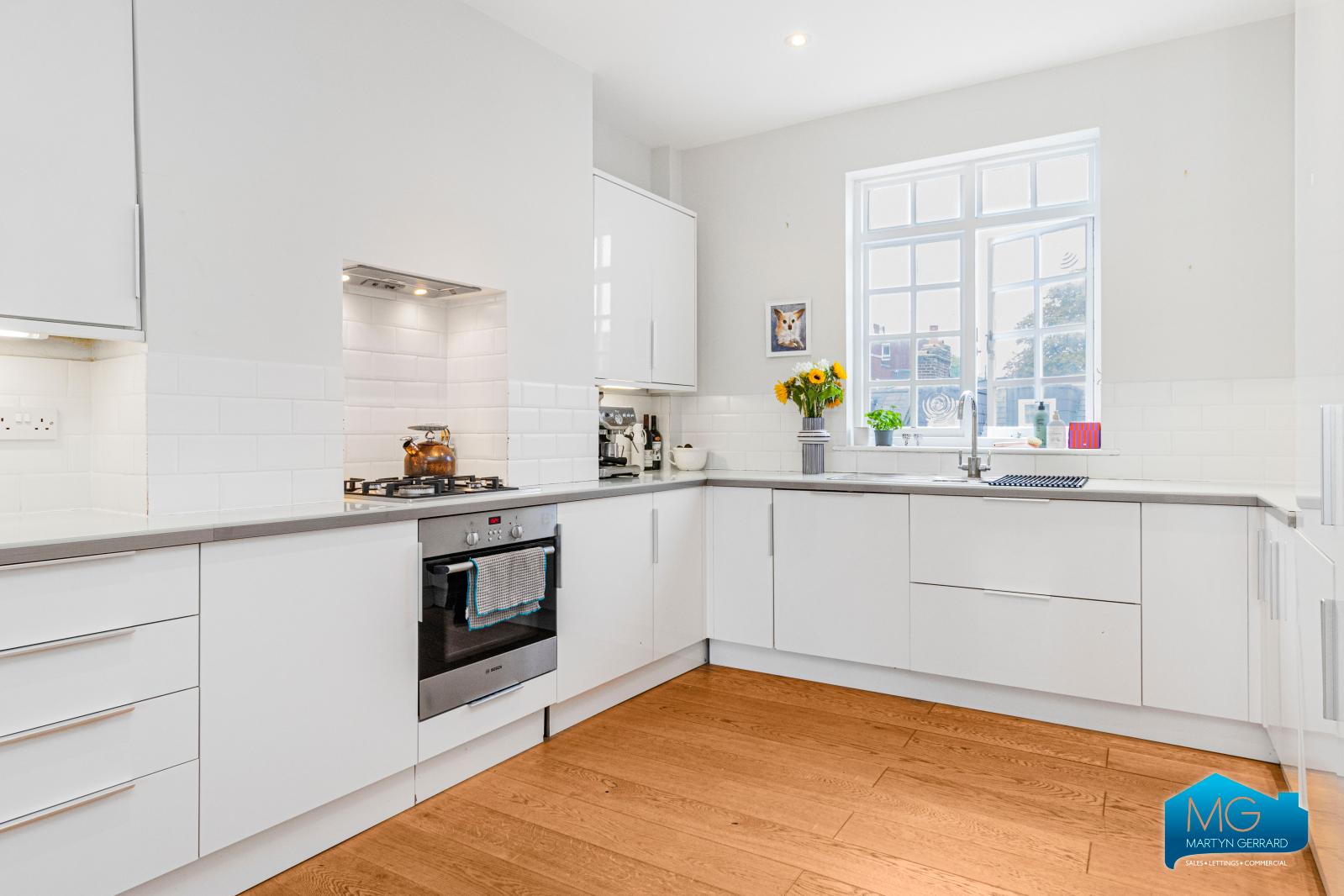 2 bedroom Terraced House to rent - Martyn Gerrard