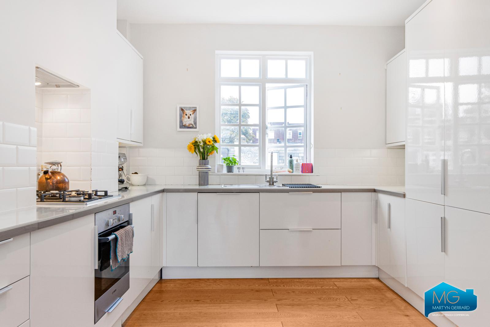 2 bedroom Terraced House to rent - Martyn Gerrard