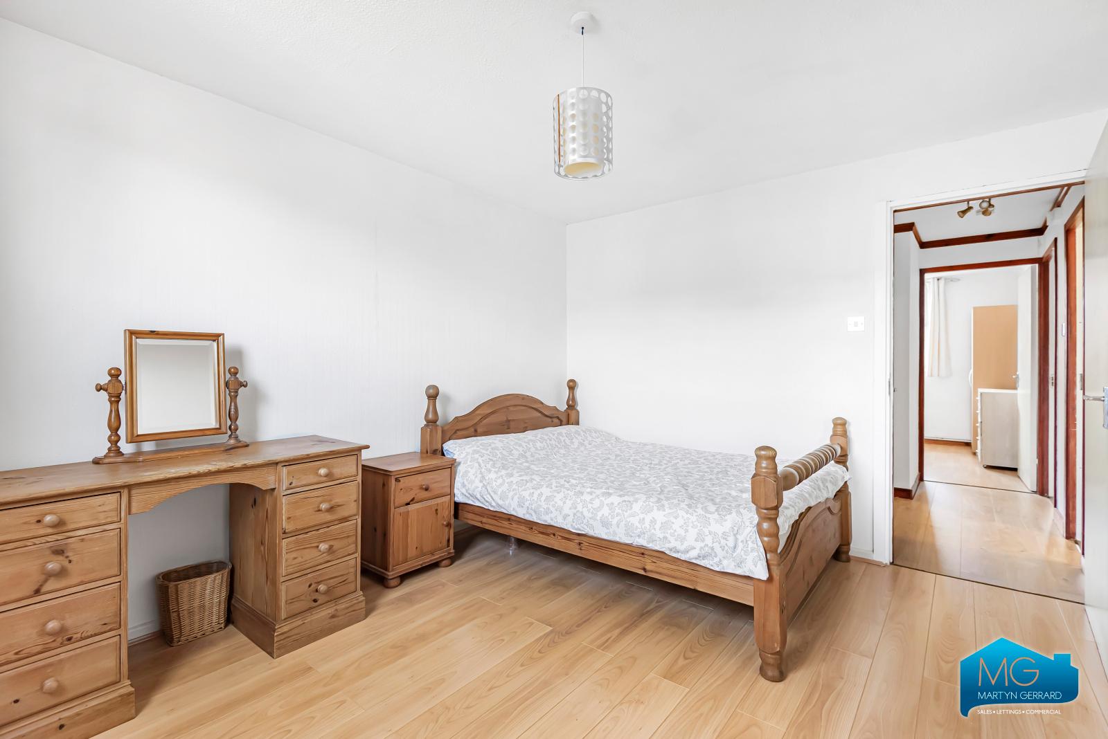 3 bedroom Terraced House to rent - Martyn Gerrard