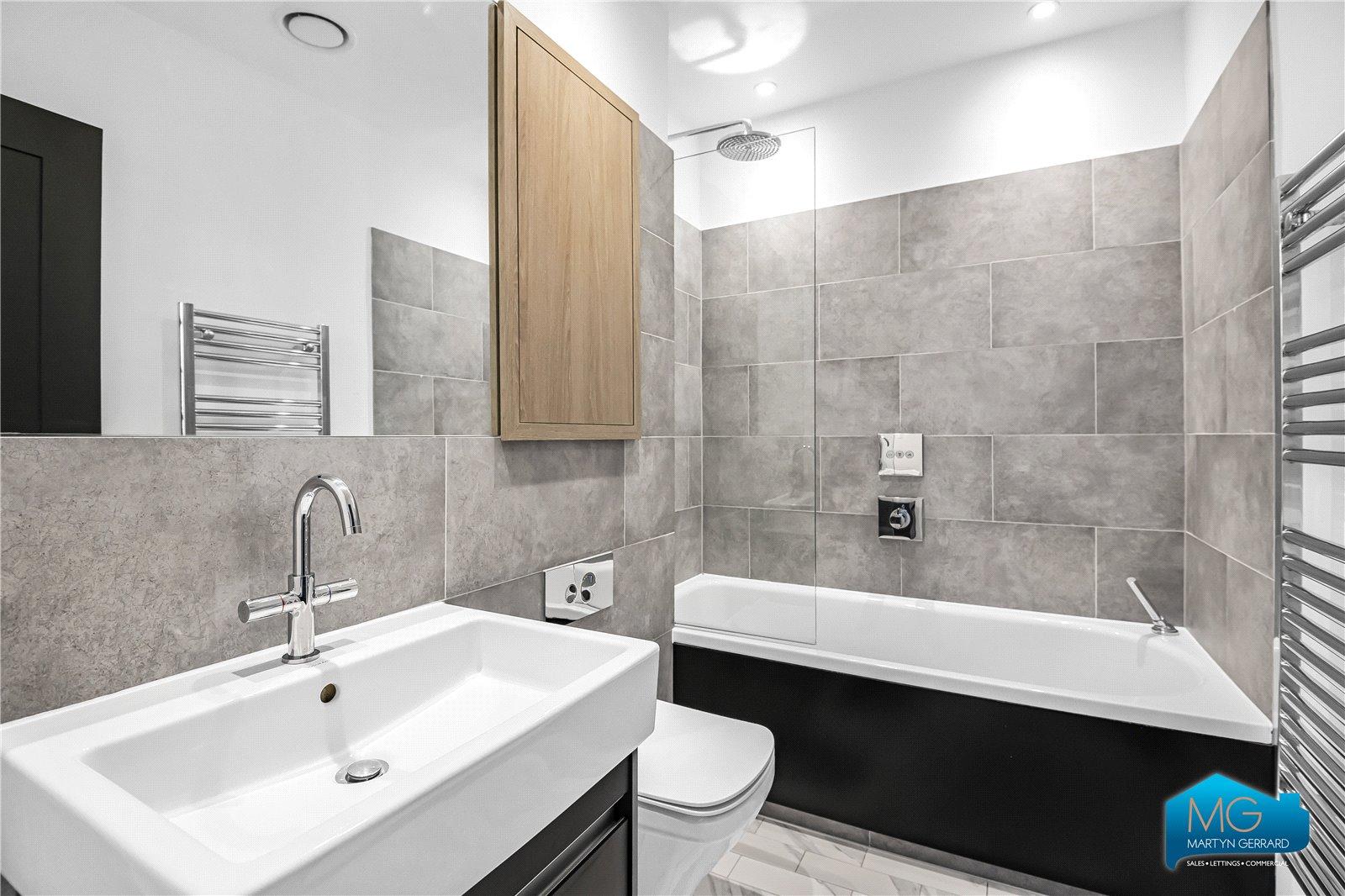 2 bedroom Apartment to rent - Martyn Gerrard
