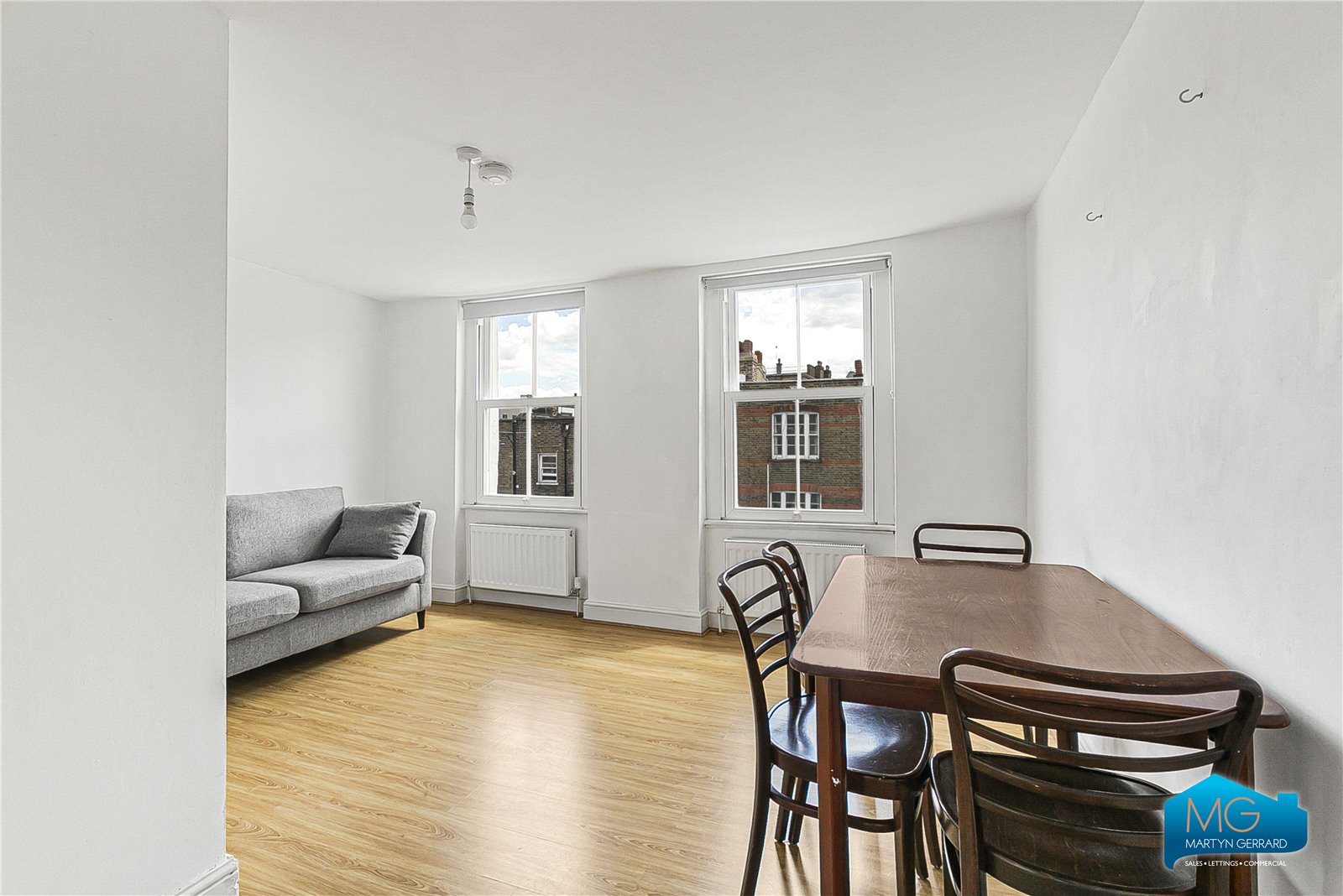 2 bedroom Apartment to rent - Martyn Gerrard
