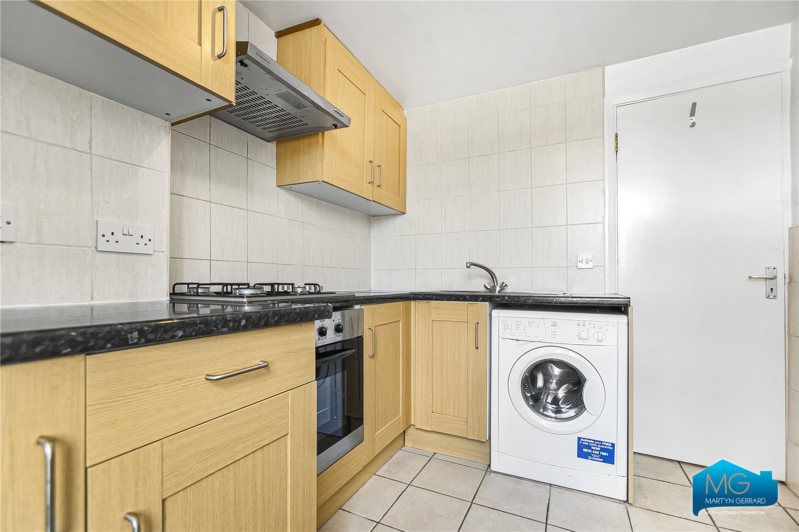 2 bedroom Apartment to rent - Martyn Gerrard