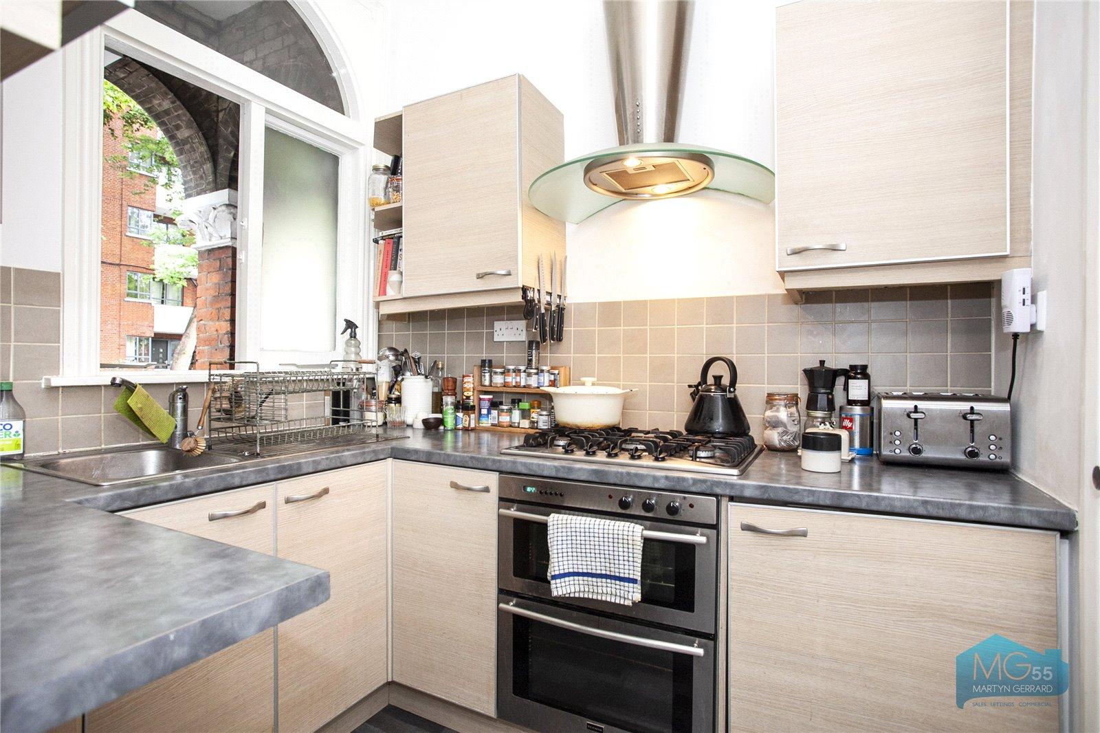 1 bedroom Ground Floor Flat to rent - Martyn Gerrard