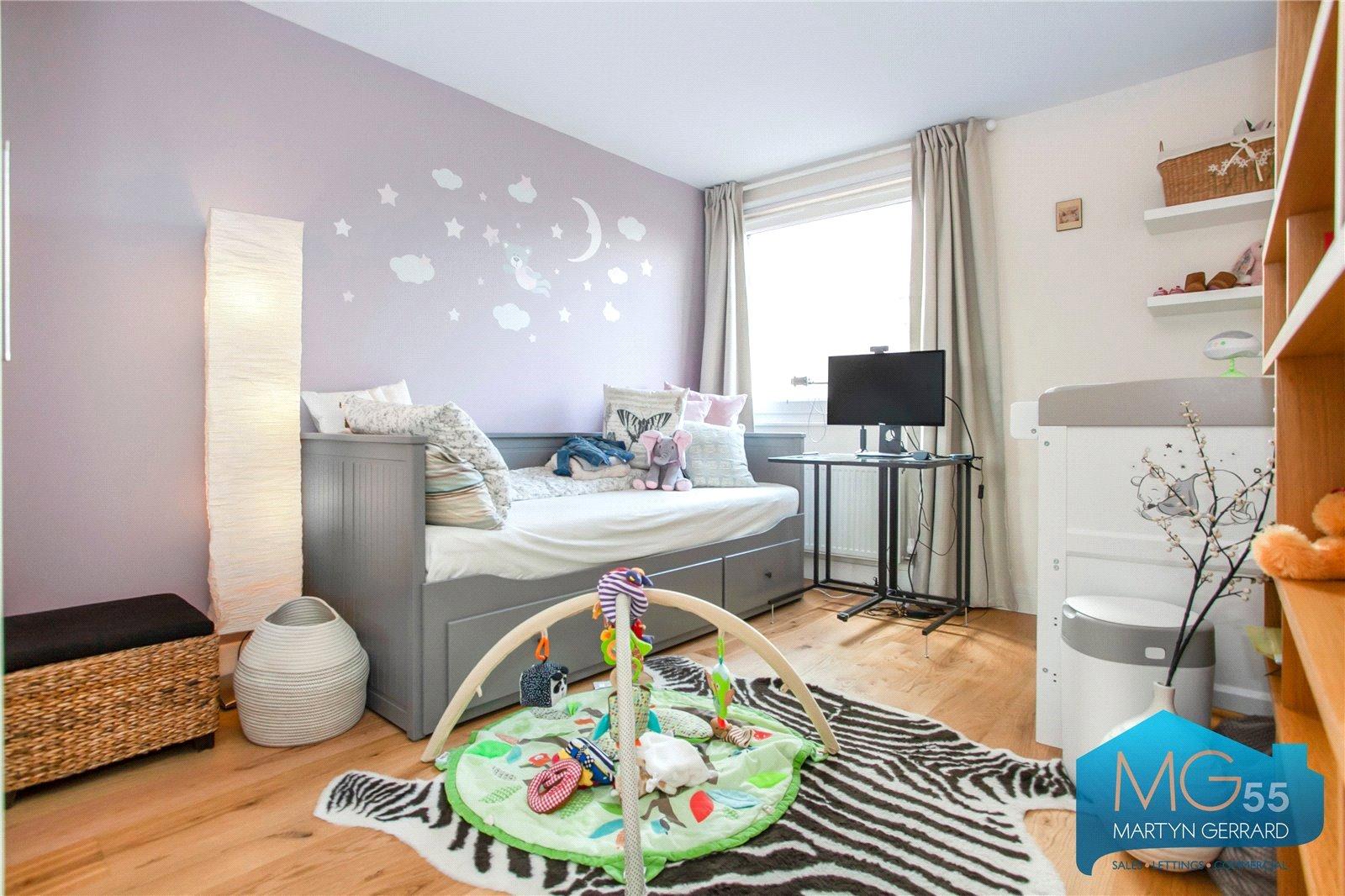 2 bedroom Apartment to rent - Martyn Gerrard