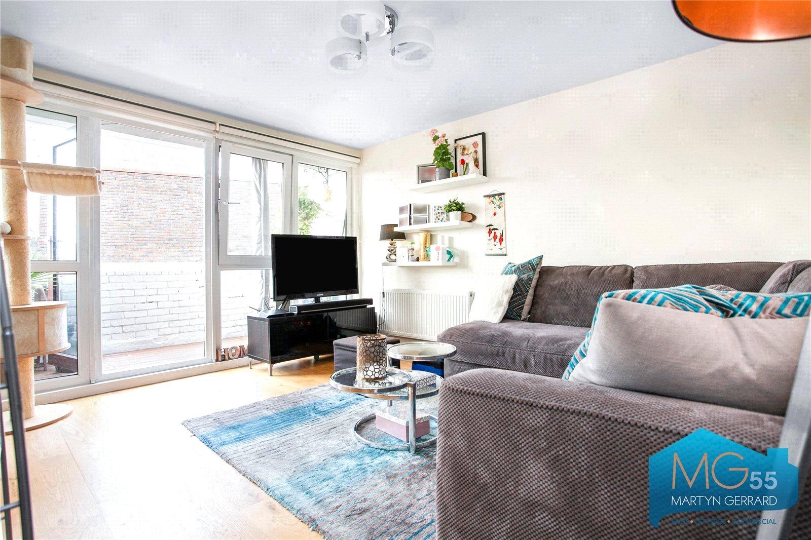 2 bedroom Apartment to rent - Martyn Gerrard