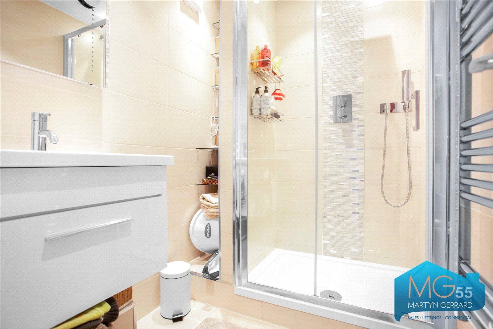 2 bedroom Apartment to rent - Martyn Gerrard