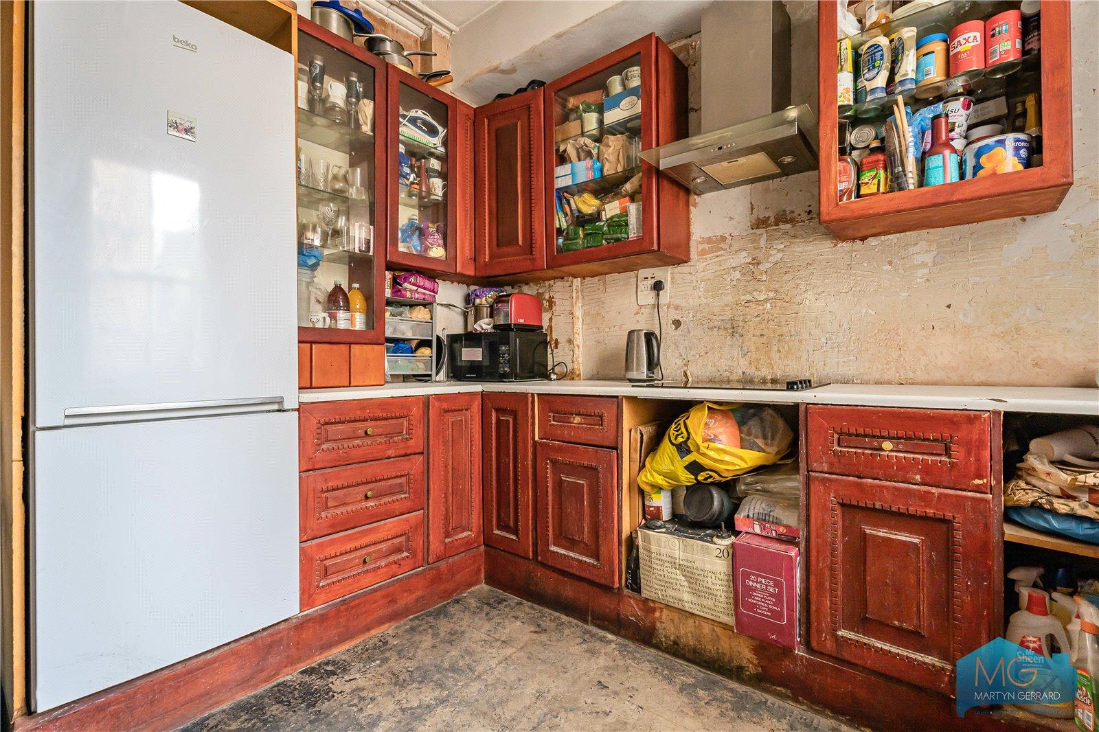 3 bedroom End of Terrace House for sale - Martyn Gerrard