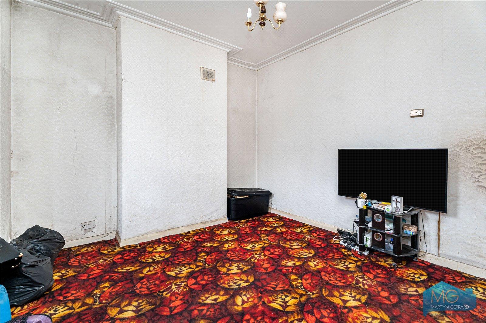 3 bedroom End of Terrace House for sale - Martyn Gerrard