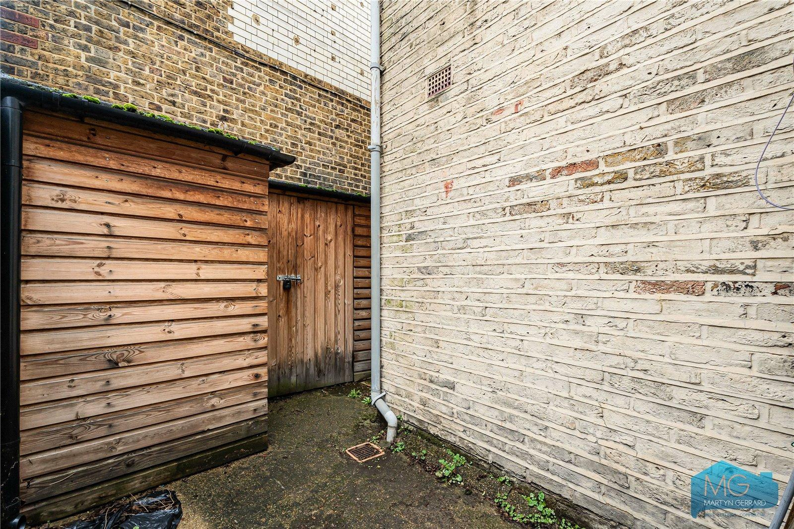 3 bedroom End of Terrace House for sale - Martyn Gerrard