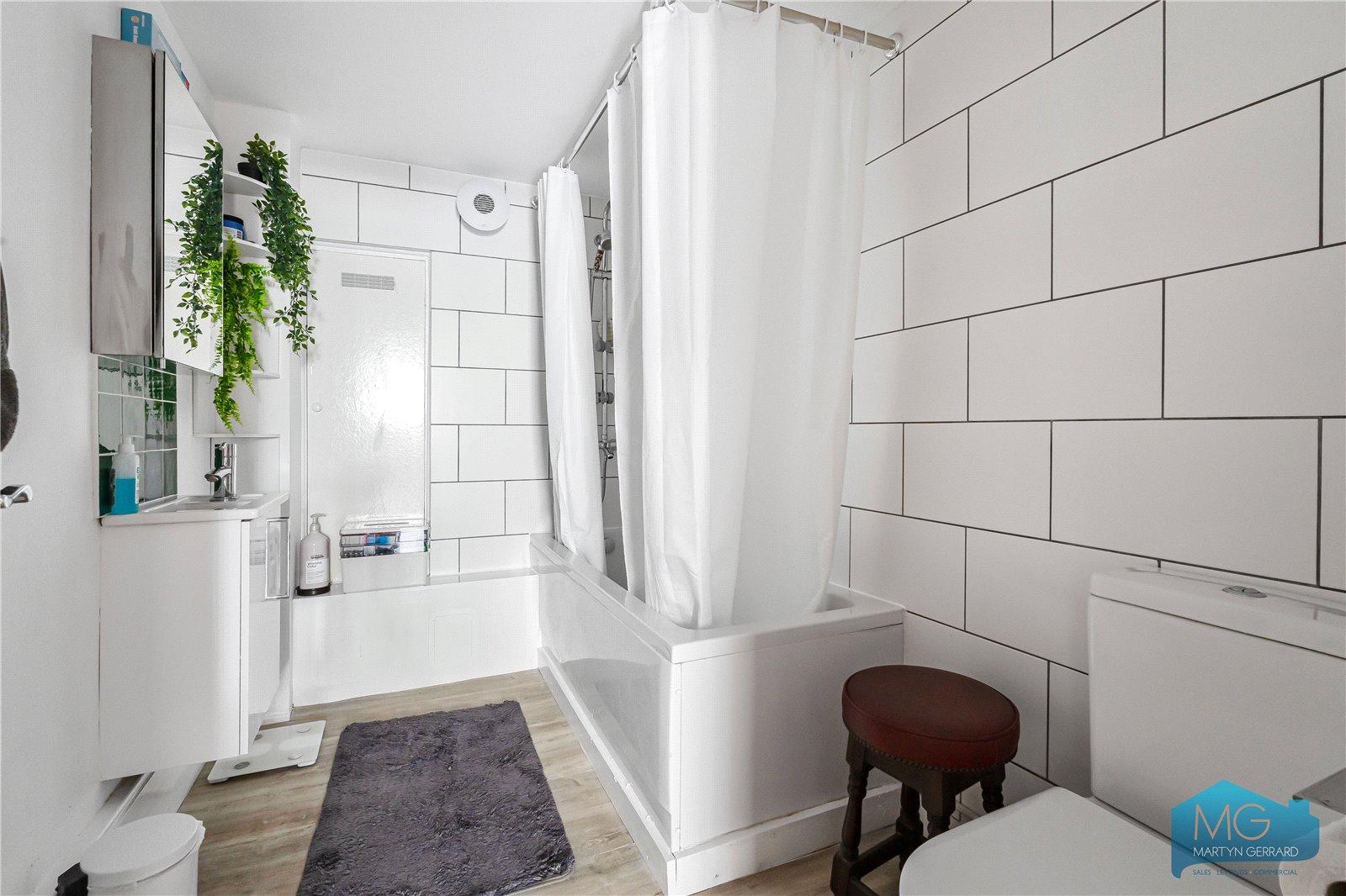 1 bedroom Apartment for sale - Martyn Gerrard