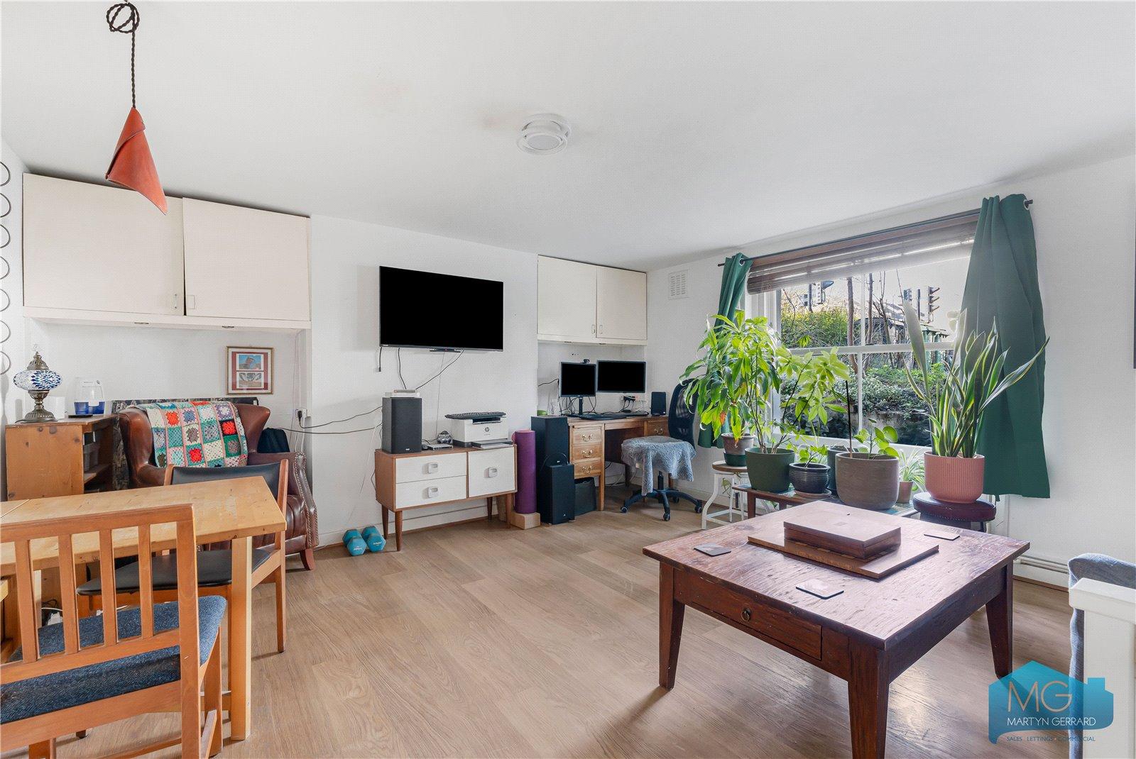 1 bedroom Apartment for sale - Martyn Gerrard