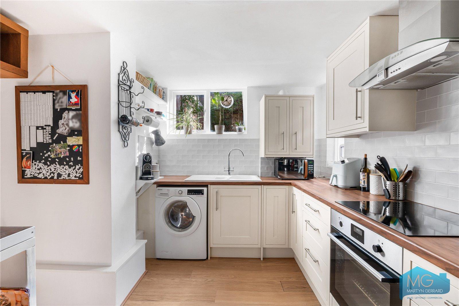 1 bedroom Apartment for sale - Martyn Gerrard