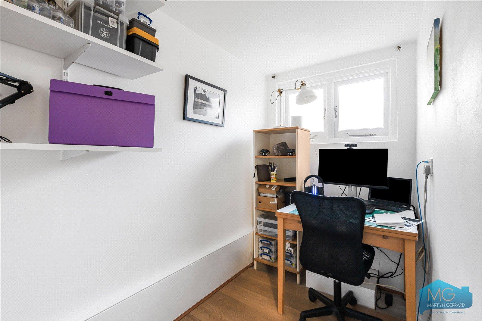 1 bedroom Apartment for sale - Martyn Gerrard