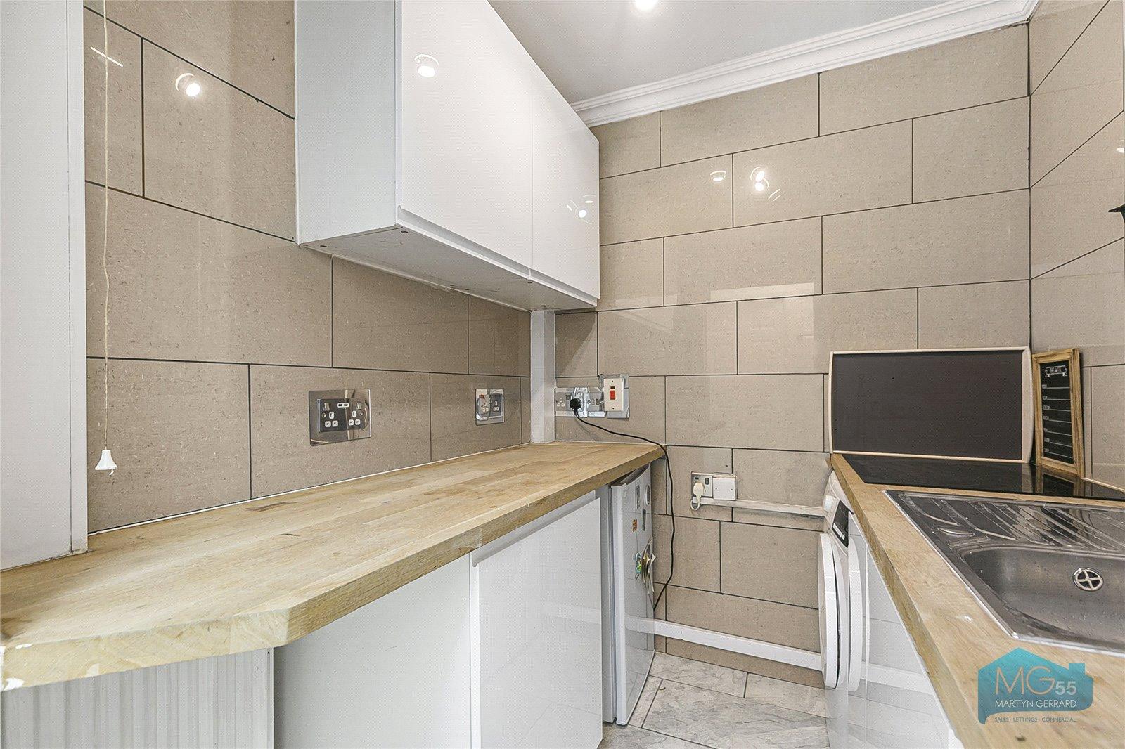 Ground Floor Flat to rent - Martyn Gerrard