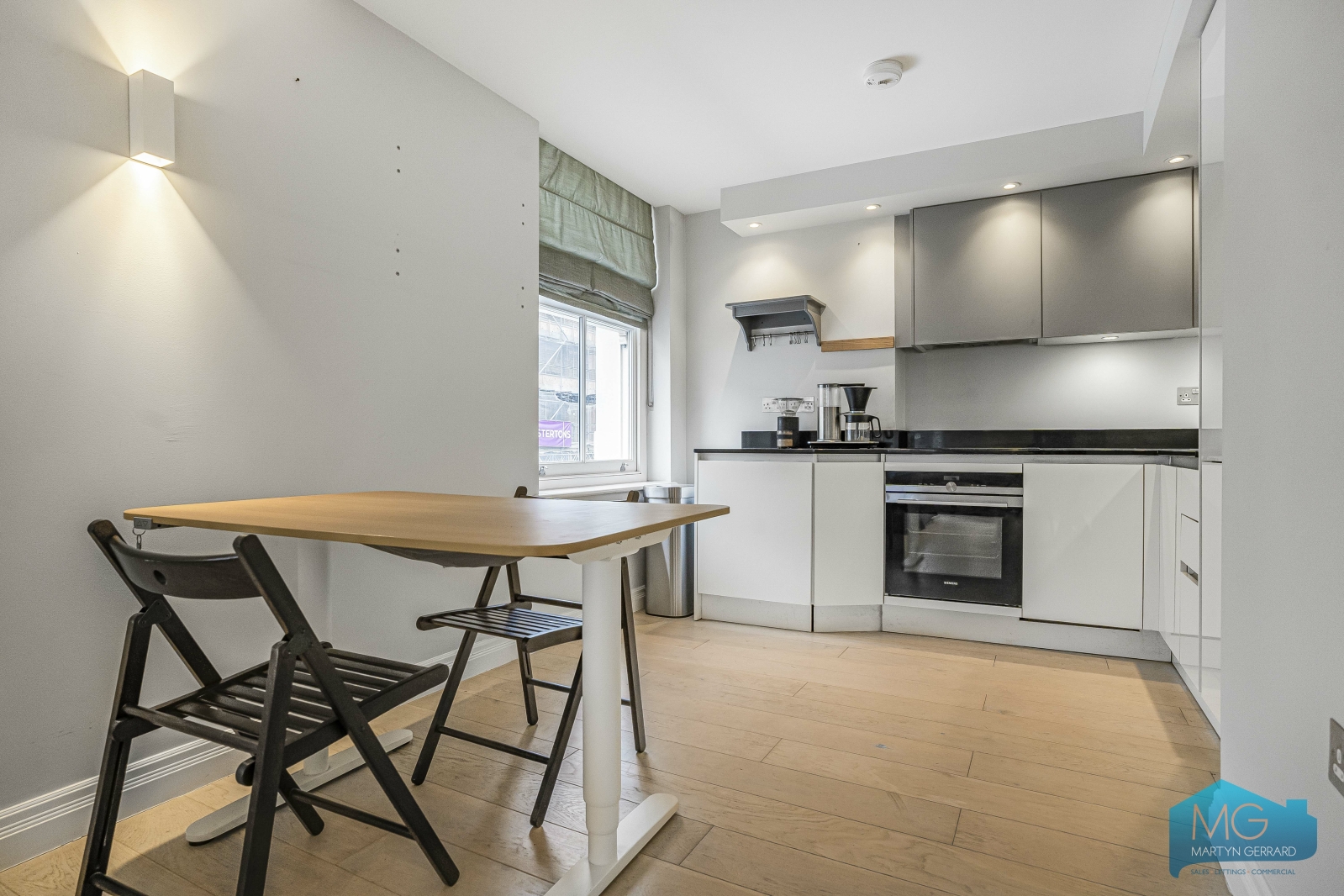 1 bedroom Apartment to rent - Martyn Gerrard