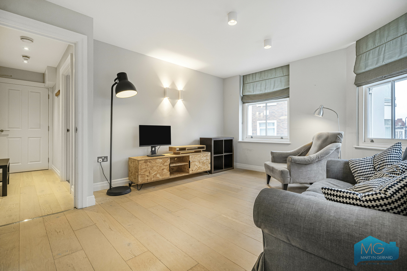 Kentish Town Road, Kentish Town, London, NW5+  - Martyn Gerrard
