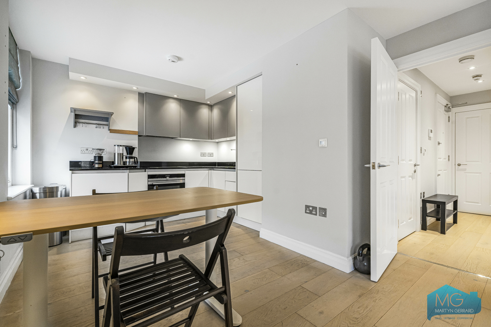Kentish Town Road, Kentish Town, London, NW5+  - Martyn Gerrard