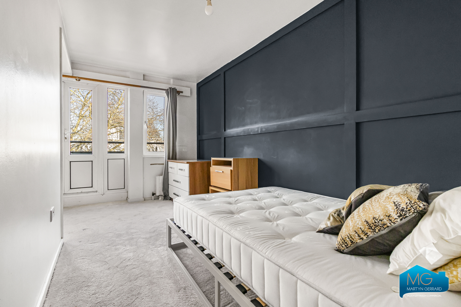 3 bedroom Apartment to rent - Martyn Gerrard