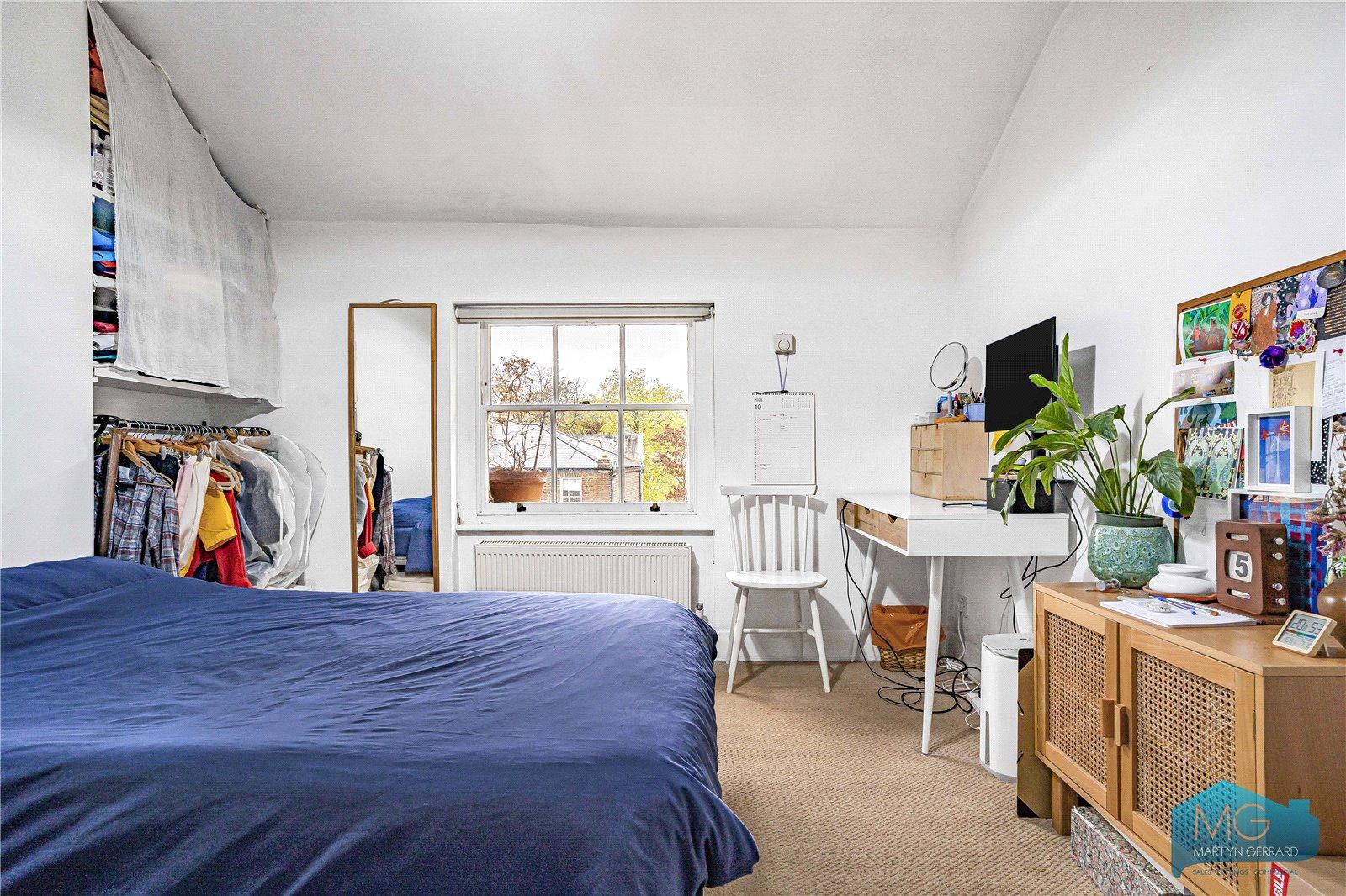 2 bedroom Apartment for sale - Martyn Gerrard