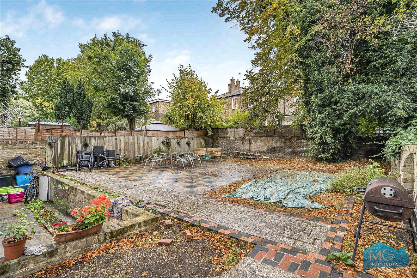 2 bedroom Apartment for sale - Martyn Gerrard