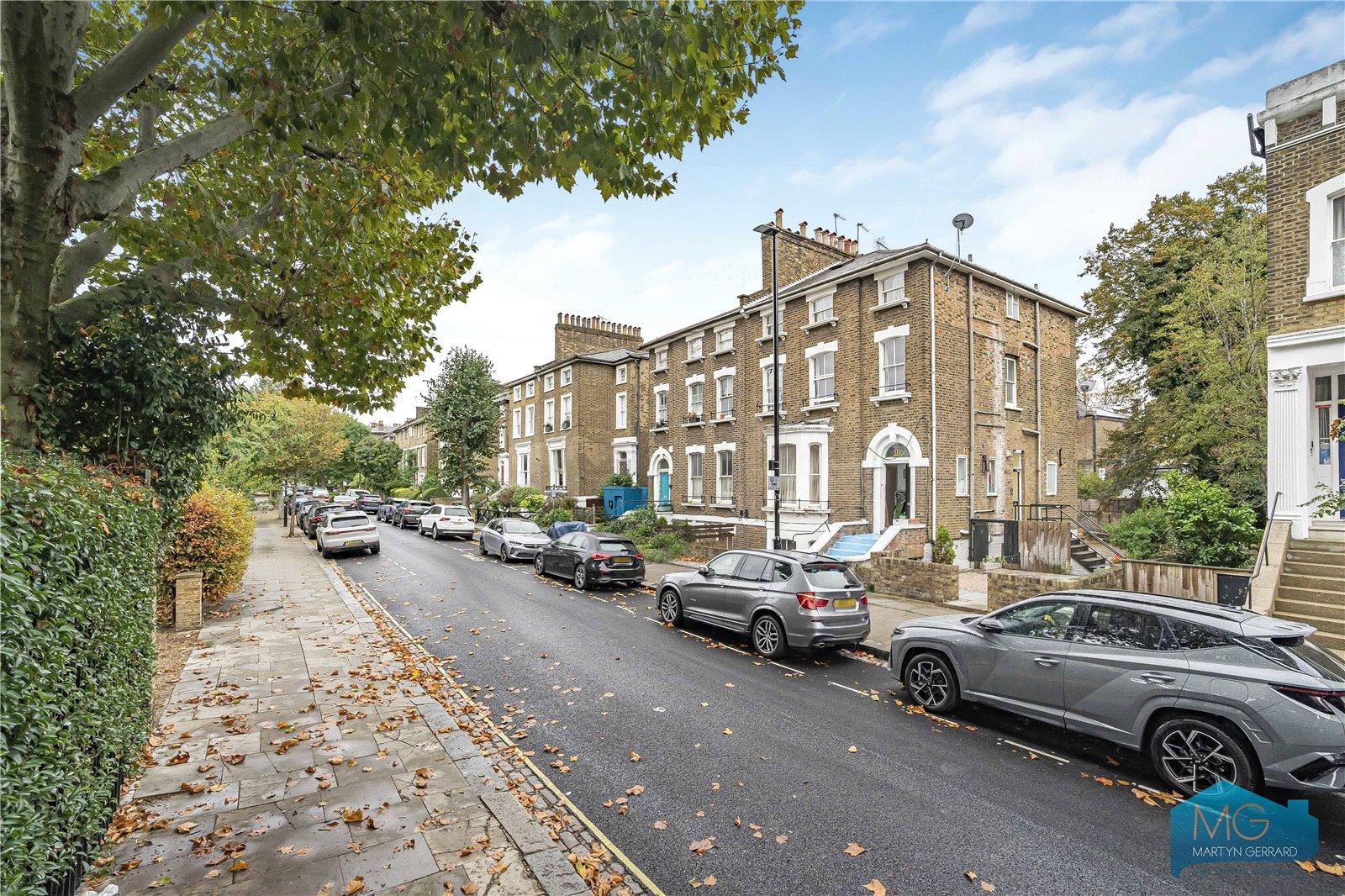 2 bedroom Apartment for sale - Martyn Gerrard