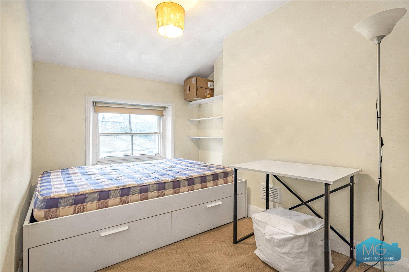 2 bedroom Apartment for sale - Martyn Gerrard