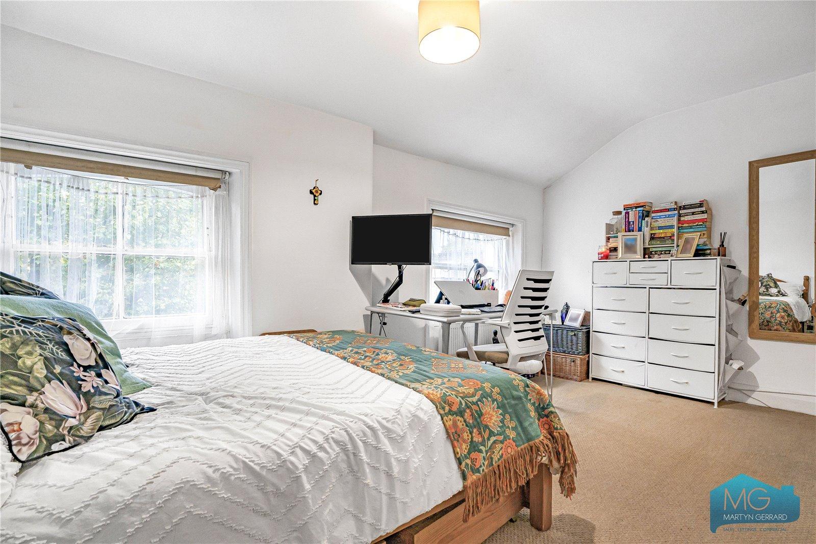 2 bedroom Apartment for sale - Martyn Gerrard