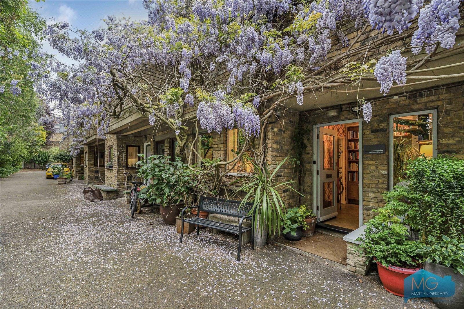 Bellgate Mews, London, NW5+  - Martyn Gerrard