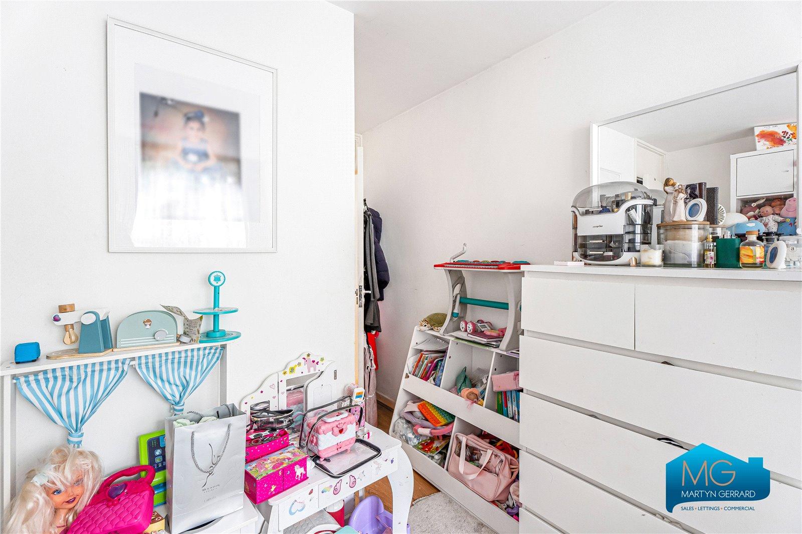 1 bedroom Ground Floor Flat to rent - Martyn Gerrard
