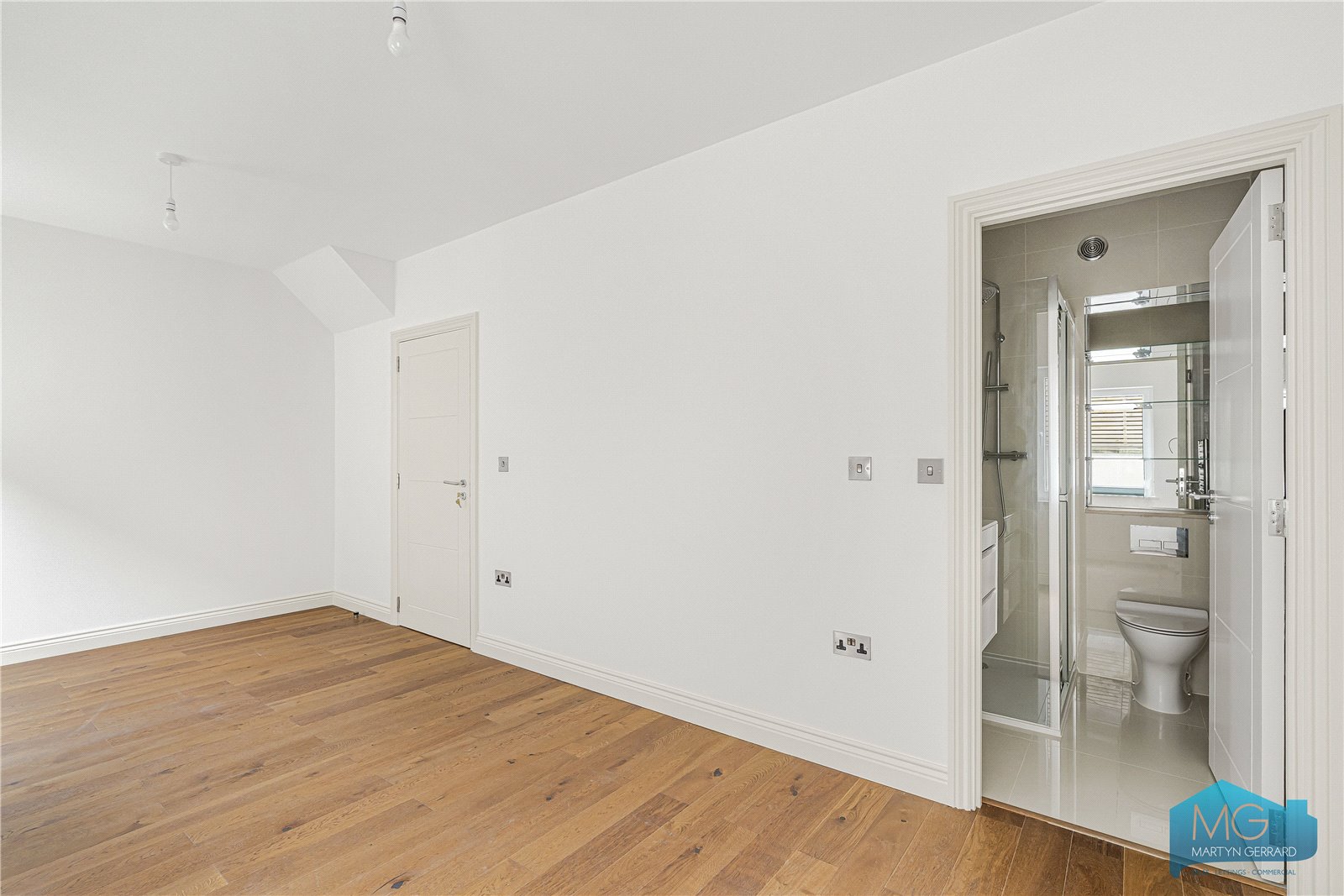 2 bedroom Apartment for sale - Martyn Gerrard