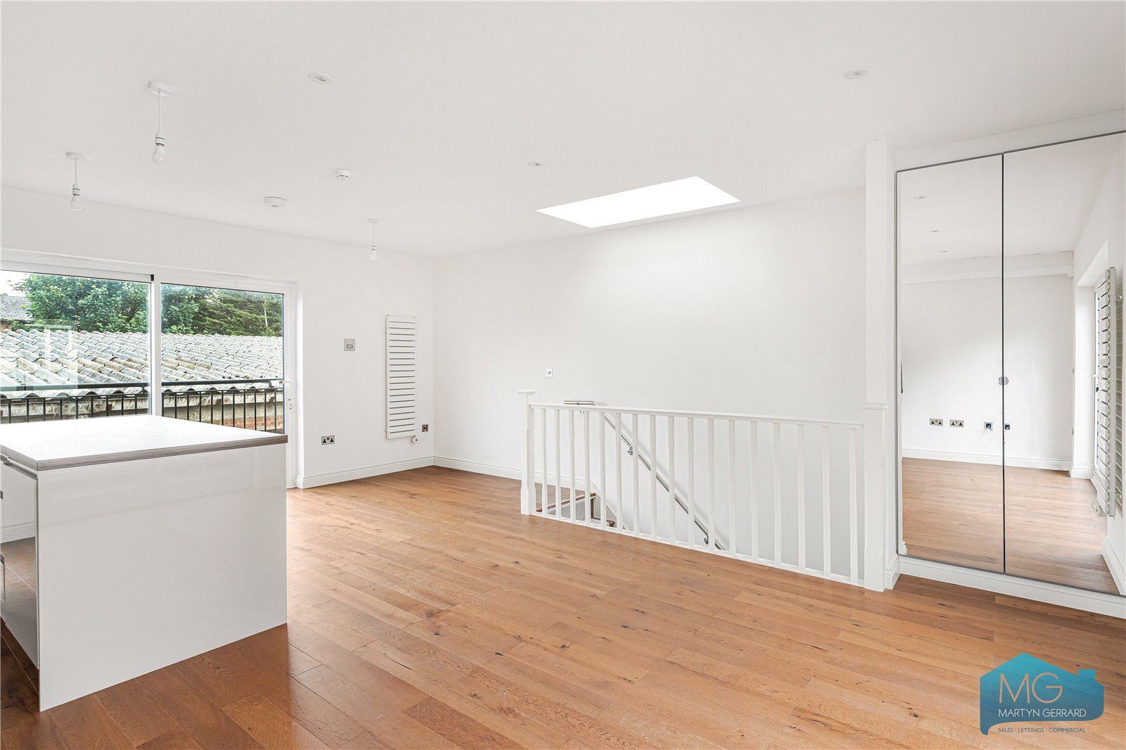 2 bedroom Apartment for sale - Martyn Gerrard