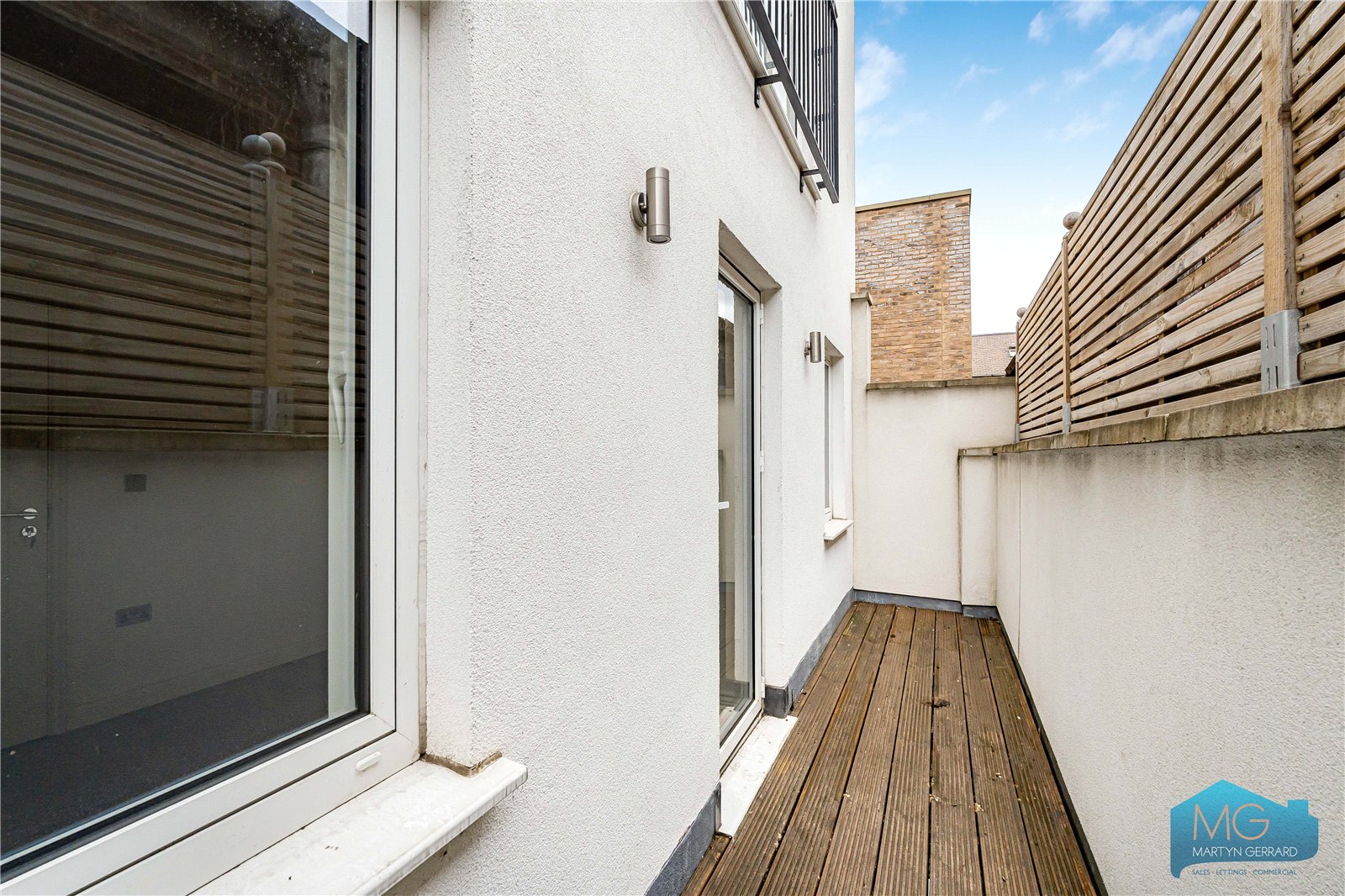 2 bedroom Apartment for sale - Martyn Gerrard
