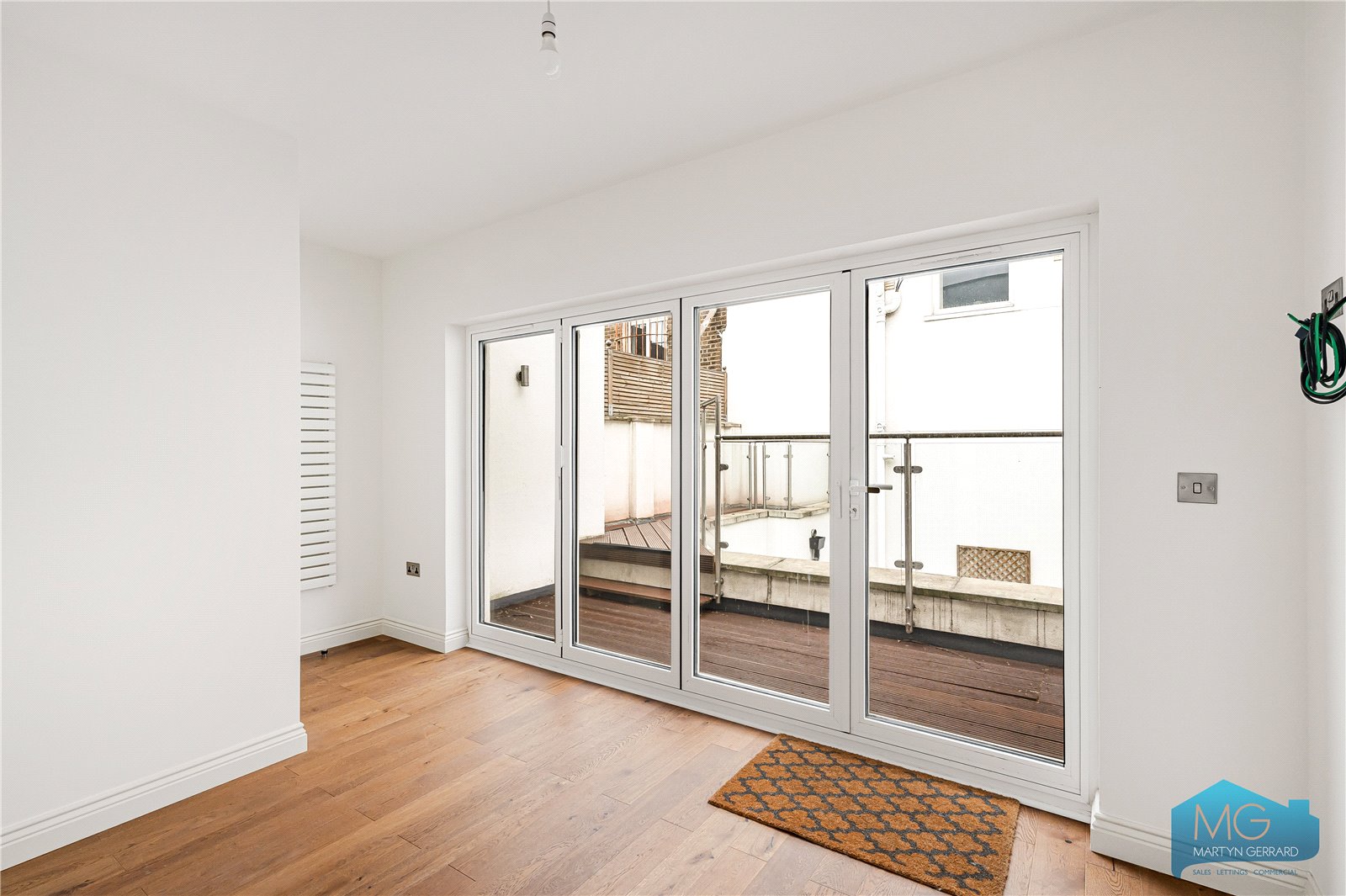2 bedroom Apartment for sale - Martyn Gerrard