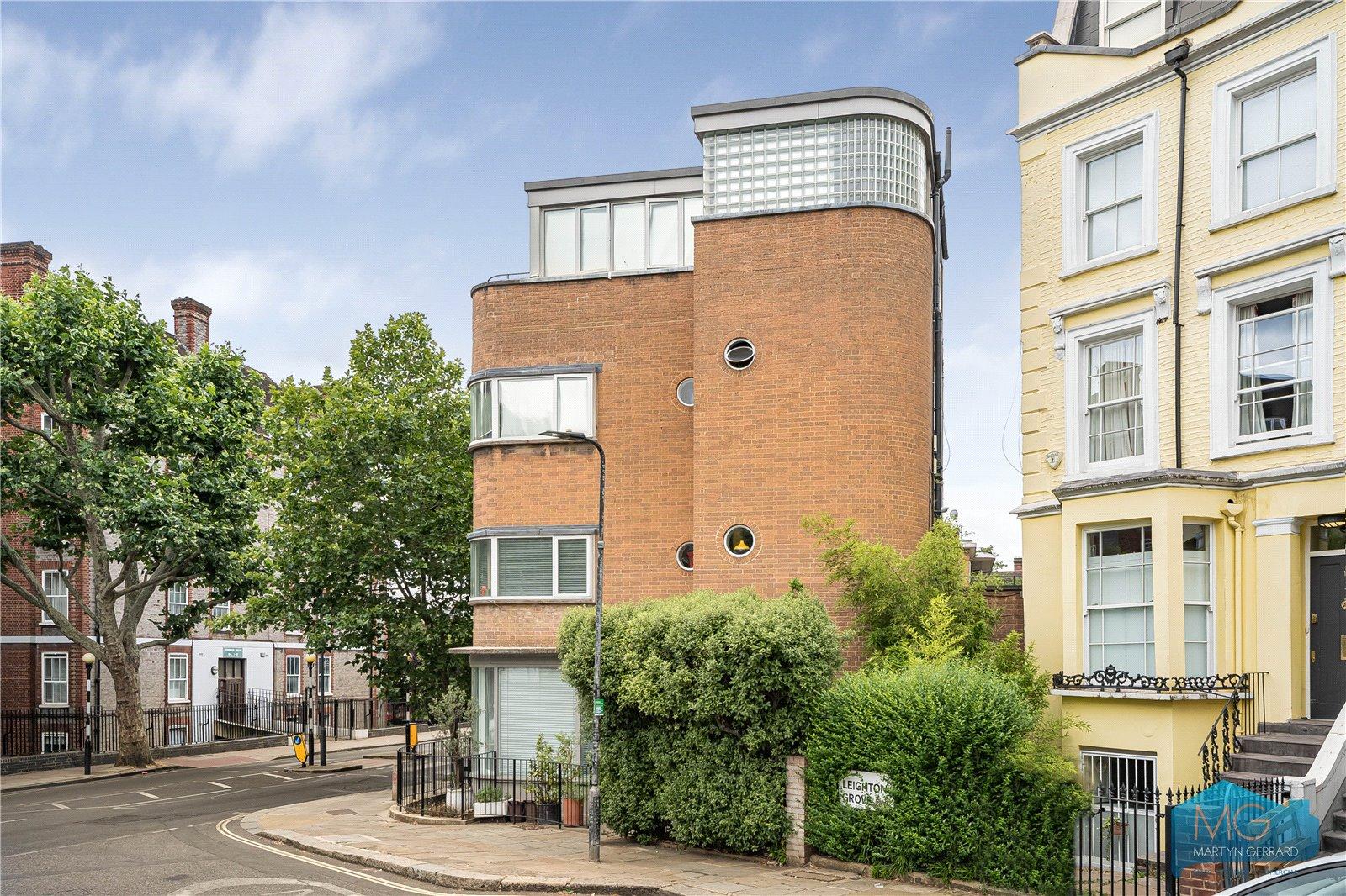 2 bedroom End of Terrace House for sale - Martyn Gerrard
