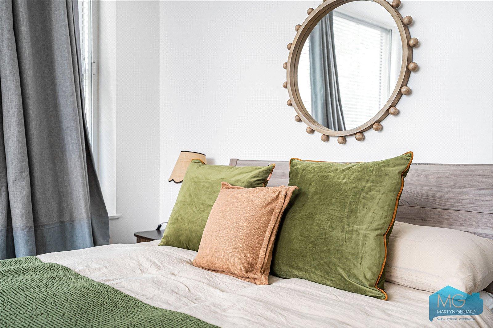 2 bedroom End of Terrace House for sale - Martyn Gerrard