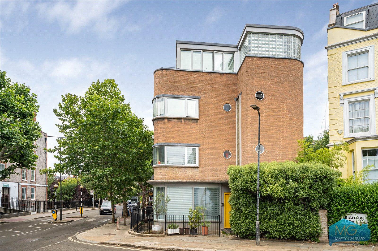 2 bedroom End of Terrace House for sale - Martyn Gerrard