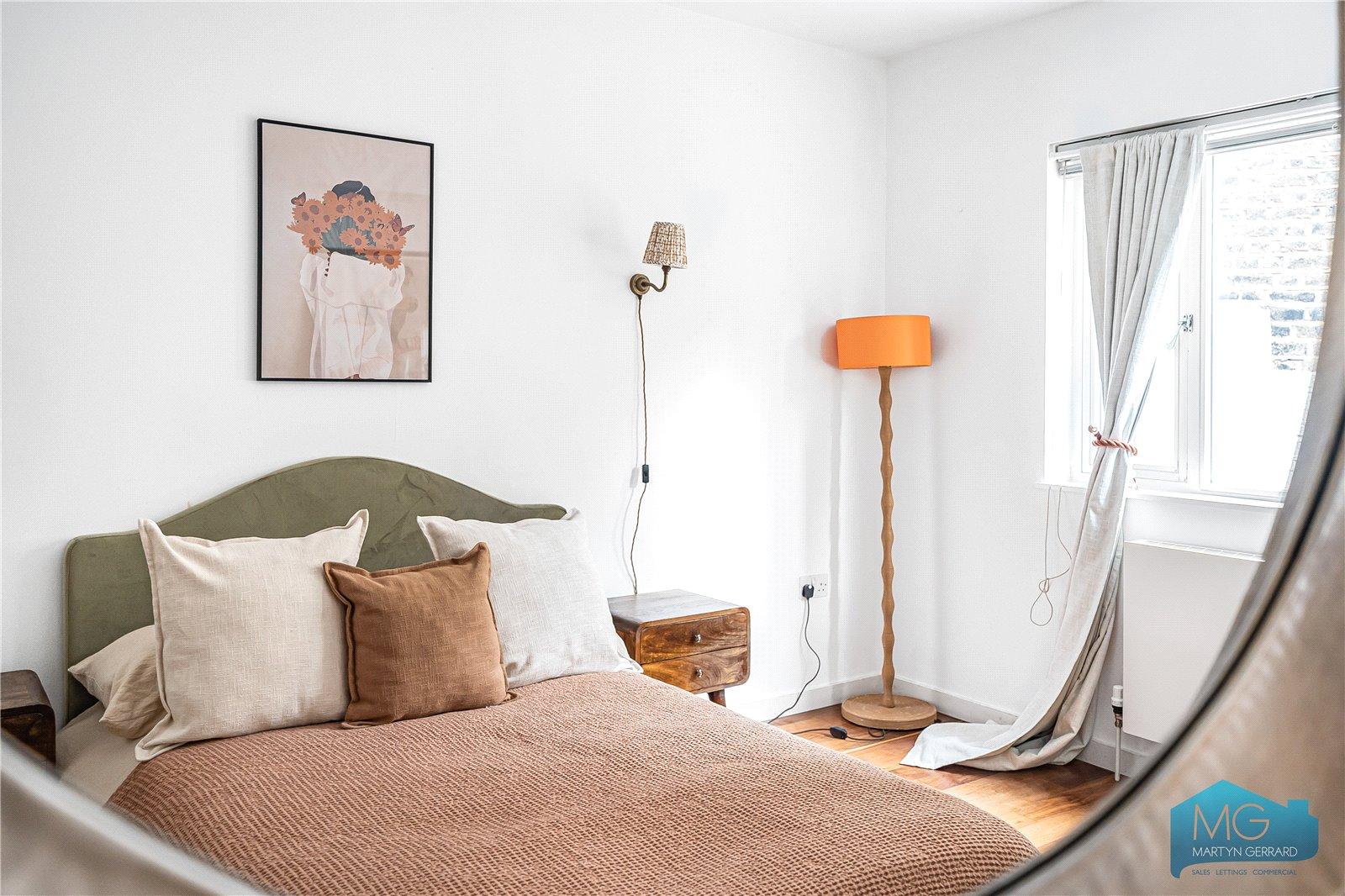 2 bedroom End of Terrace House for sale - Martyn Gerrard