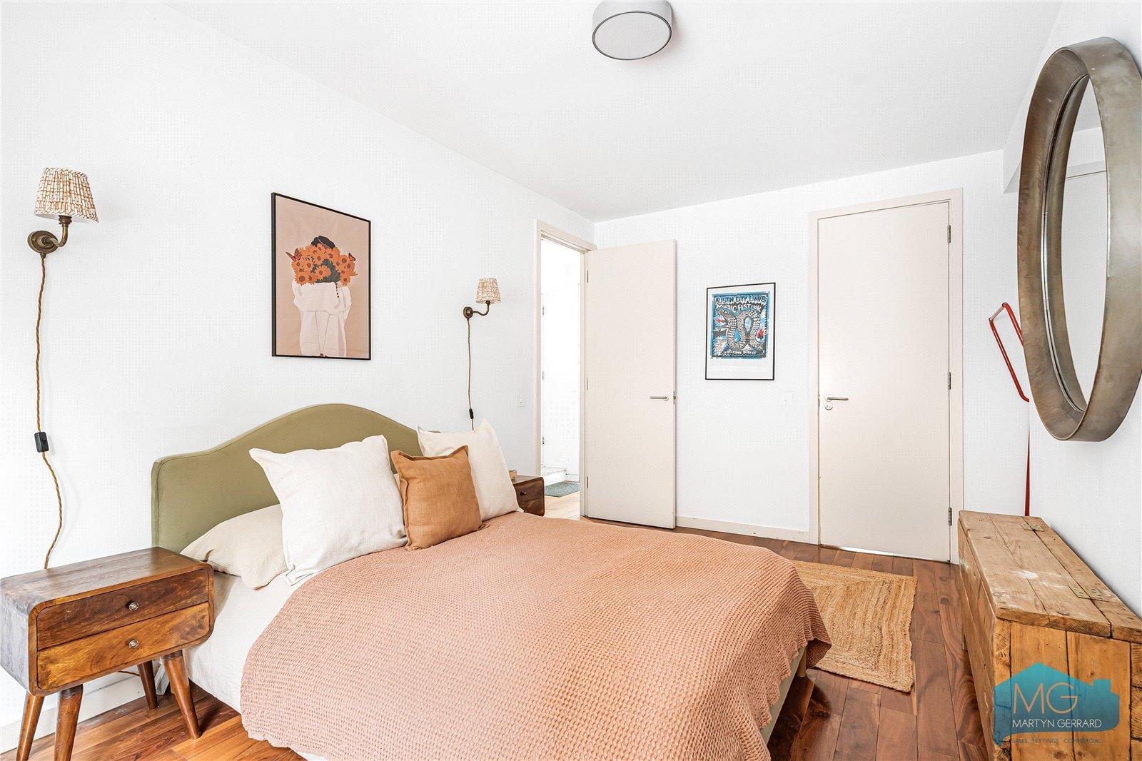 2 bedroom End of Terrace House for sale - Martyn Gerrard