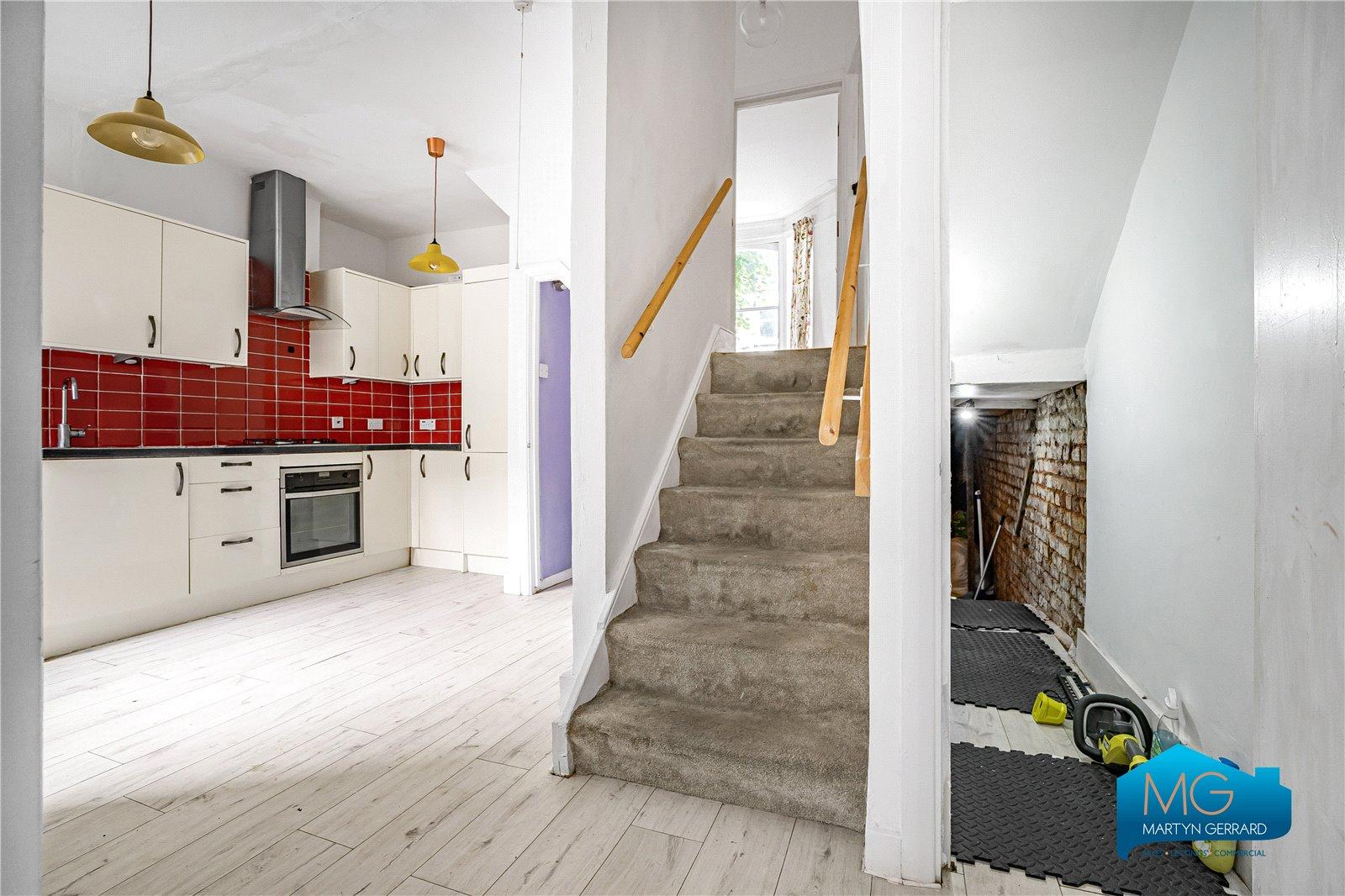 2 bedroom Terraced House to rent - Martyn Gerrard
