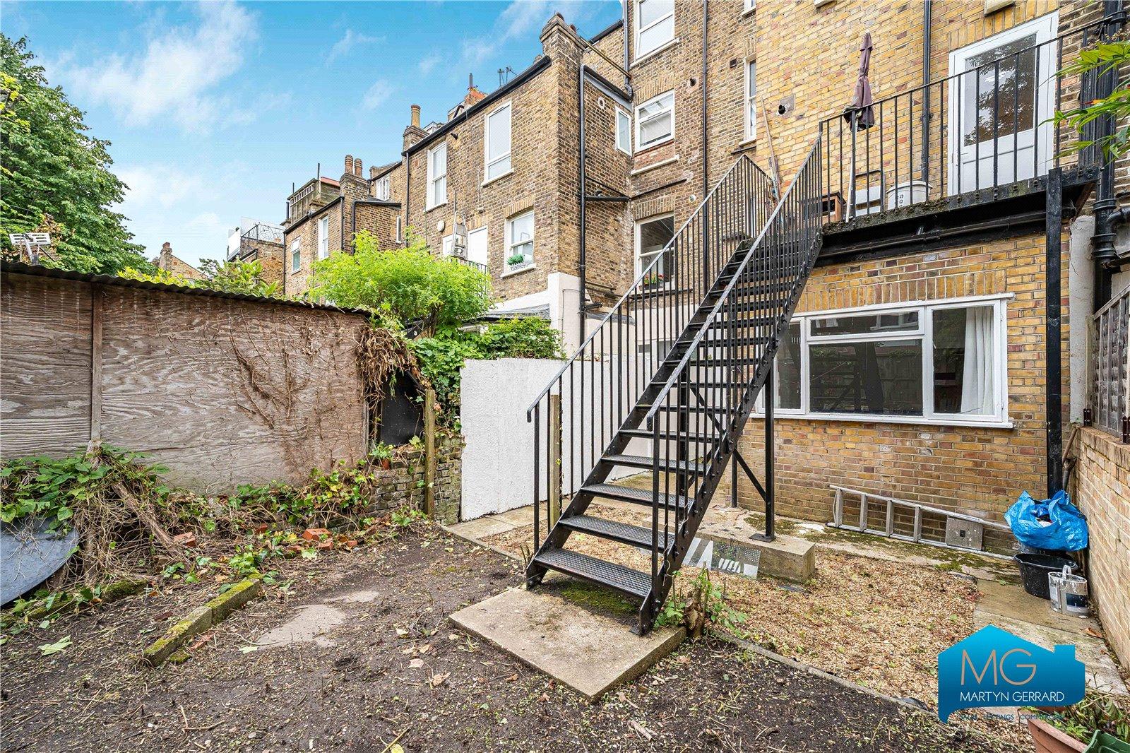 2 bedroom Terraced House to rent - Martyn Gerrard