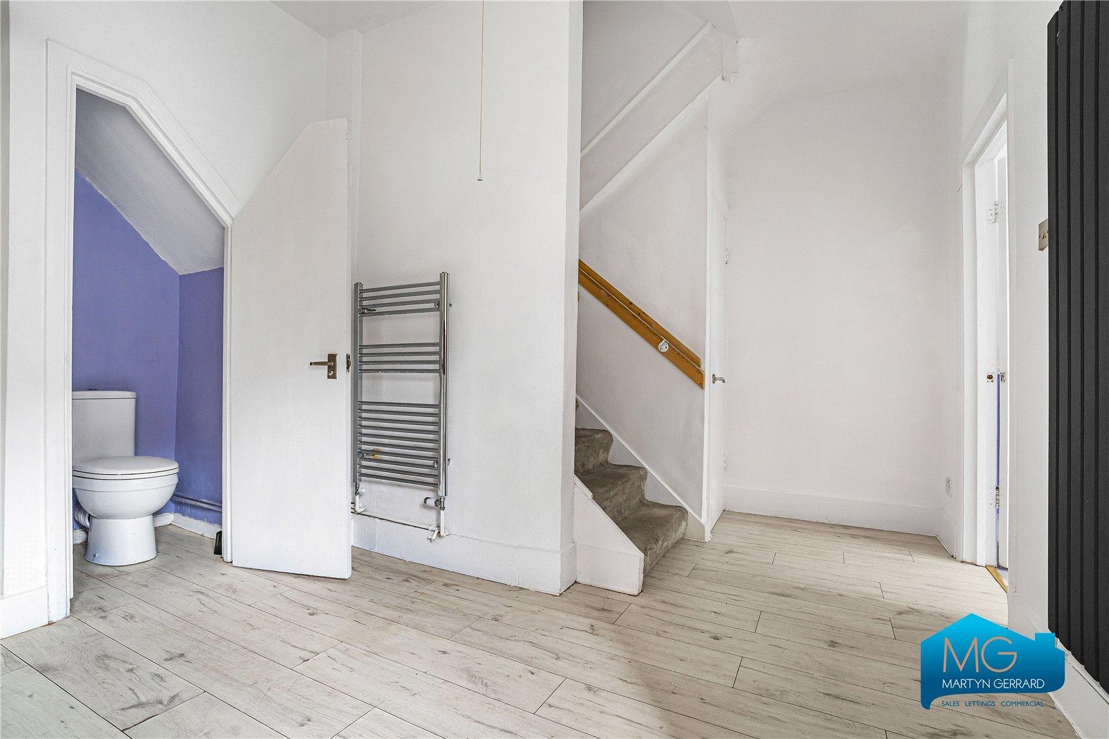 2 bedroom Terraced House to rent - Martyn Gerrard