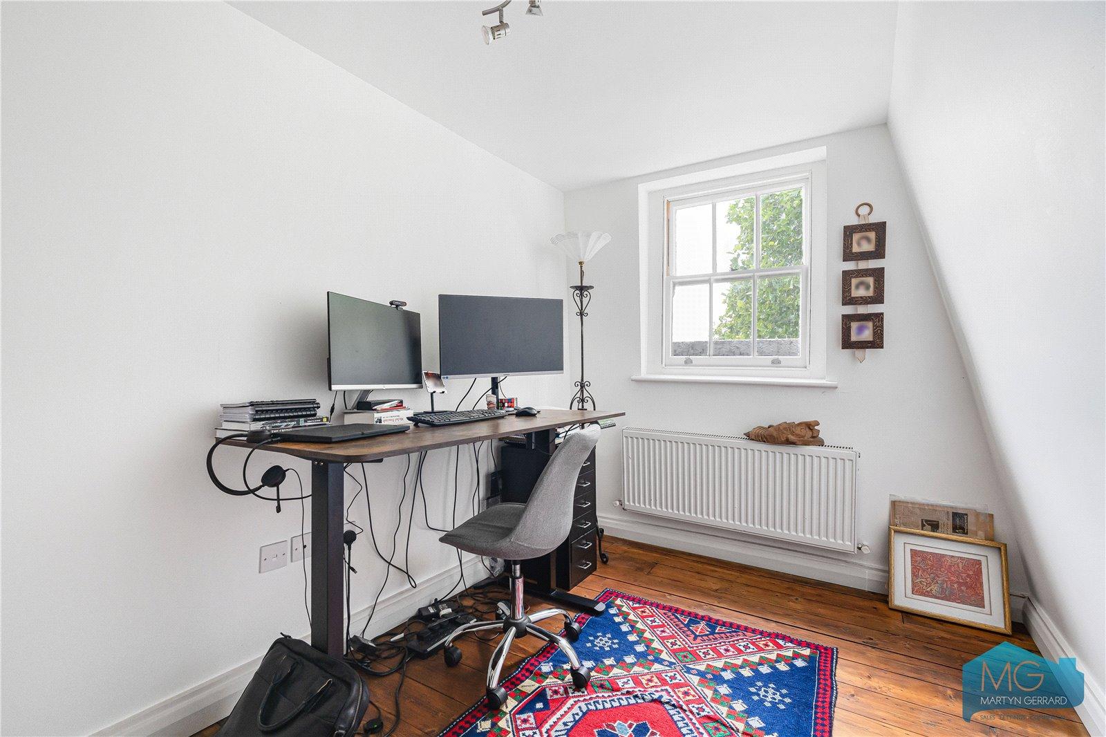 3 bedroom Apartment for sale - Martyn Gerrard