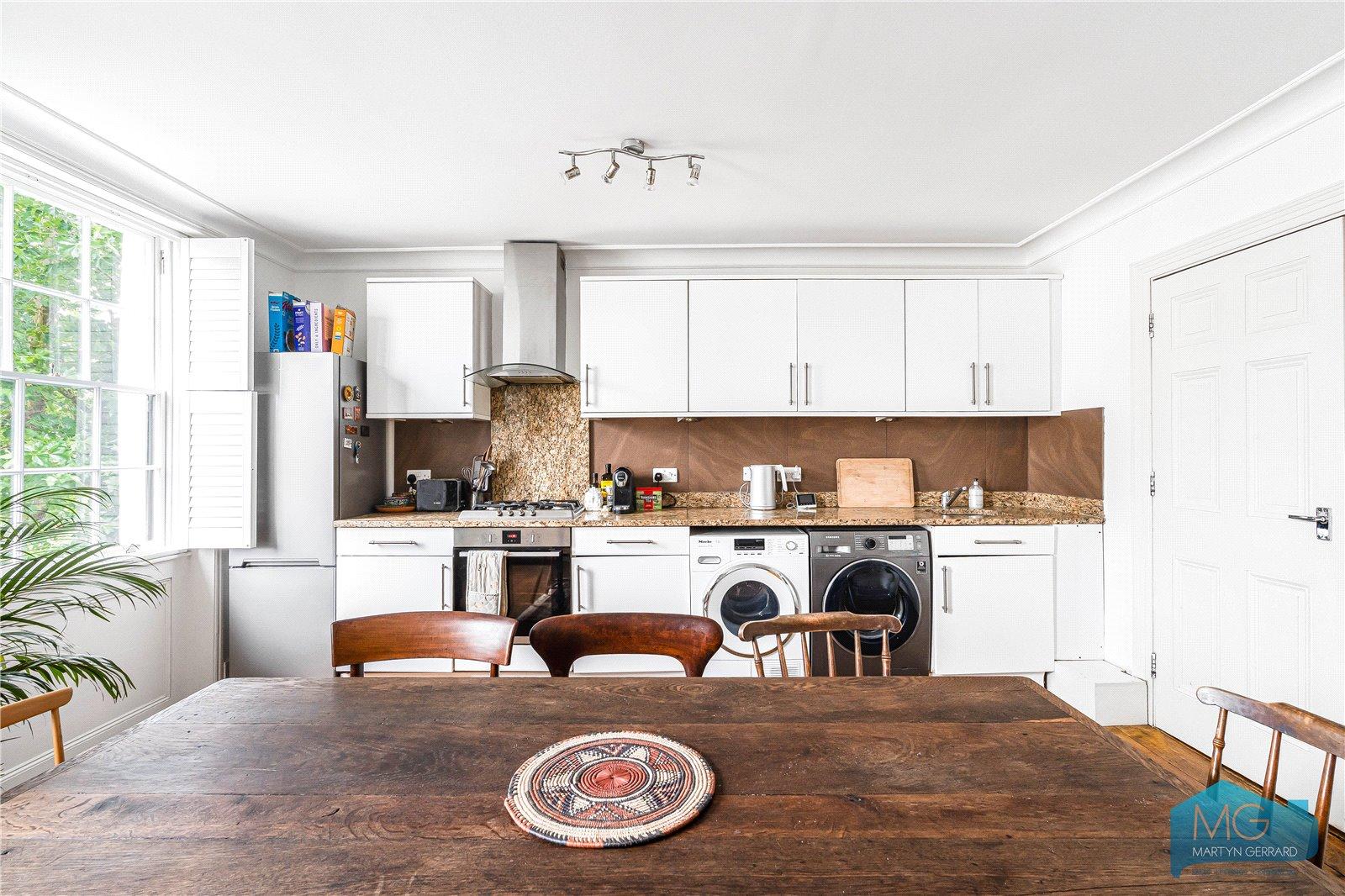 3 bedroom Apartment for sale - Martyn Gerrard