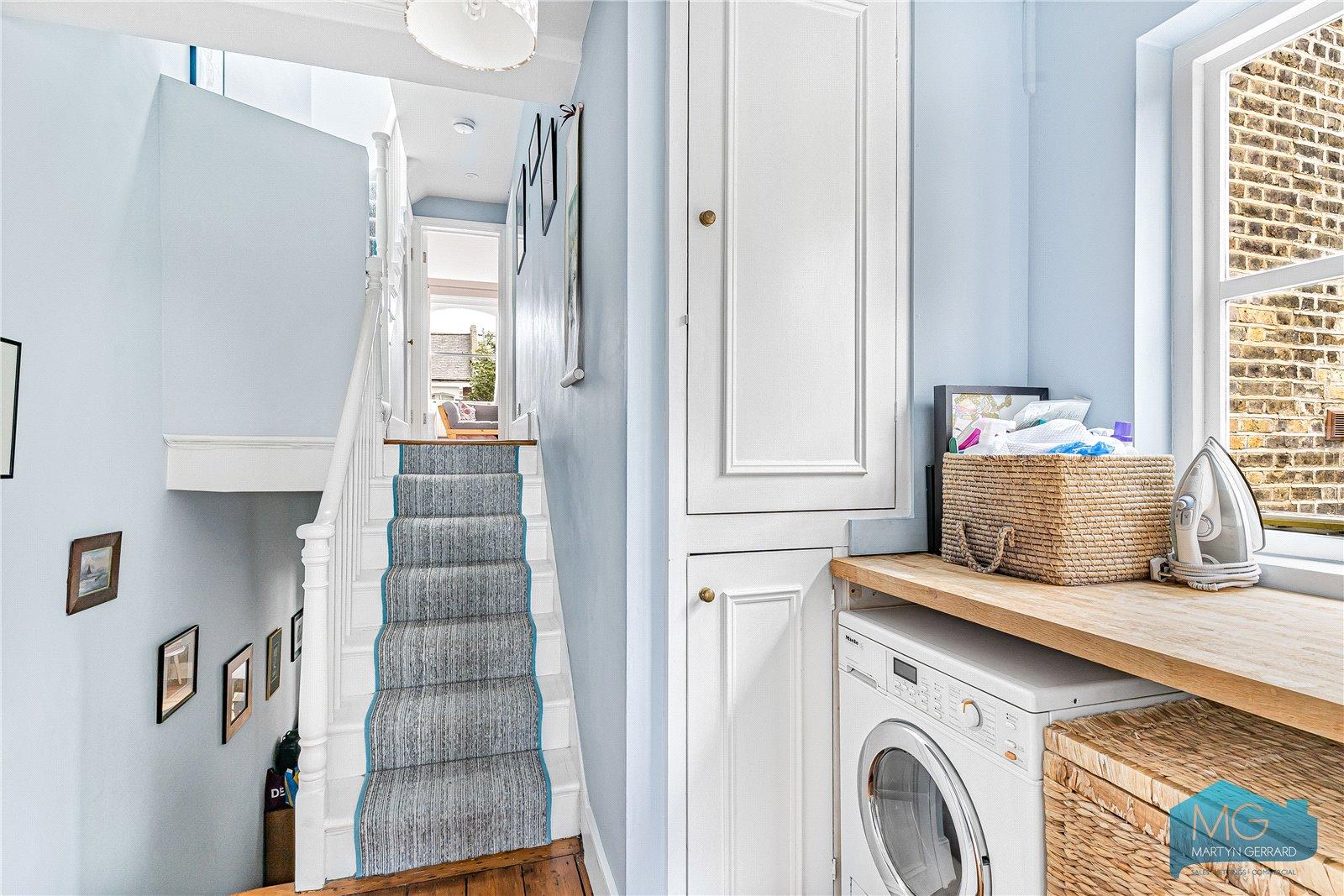 4 bedroom Apartment for sale - Martyn Gerrard